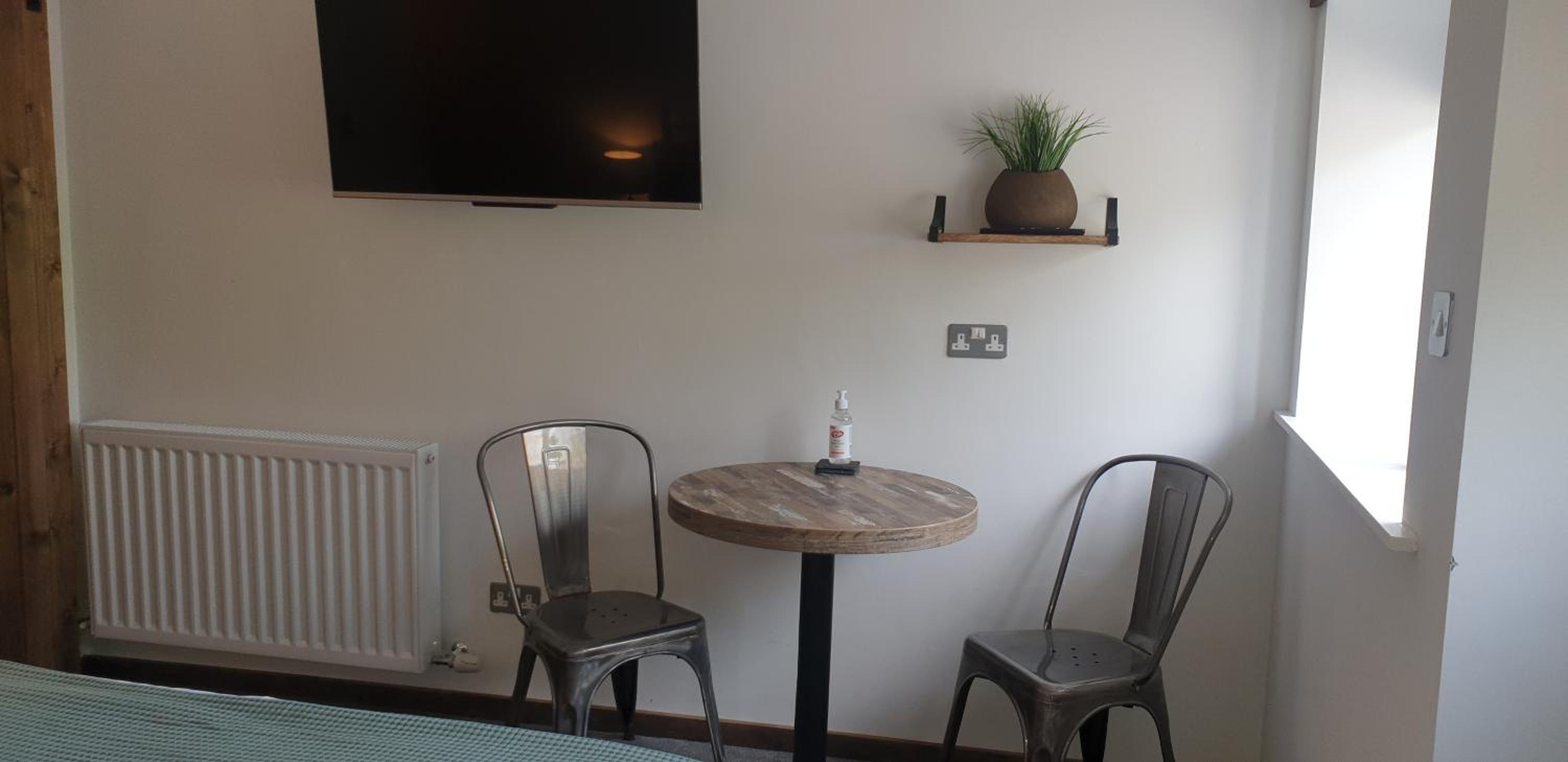 Standard King Room photo 3