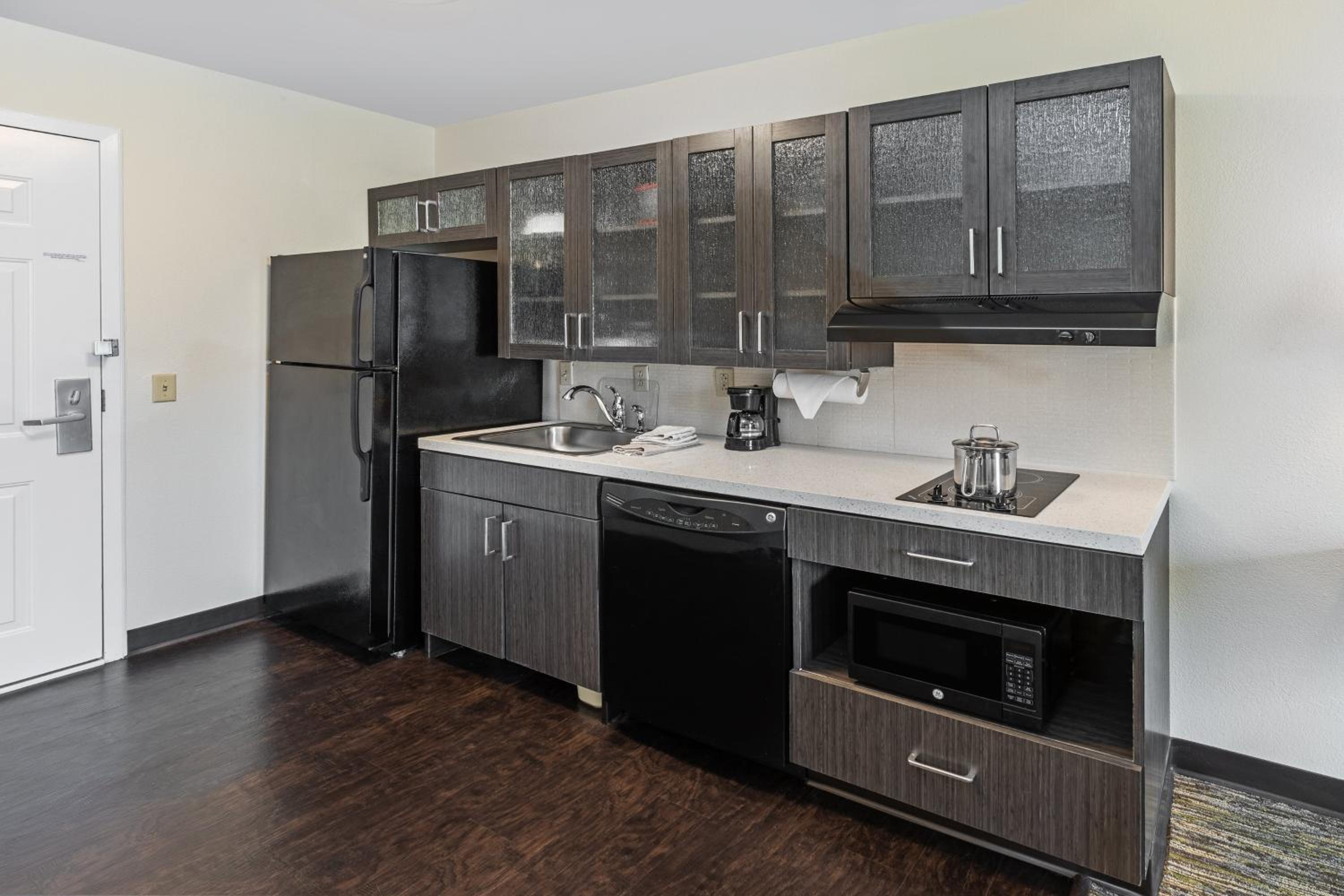 King Studio Suite - Photo 2