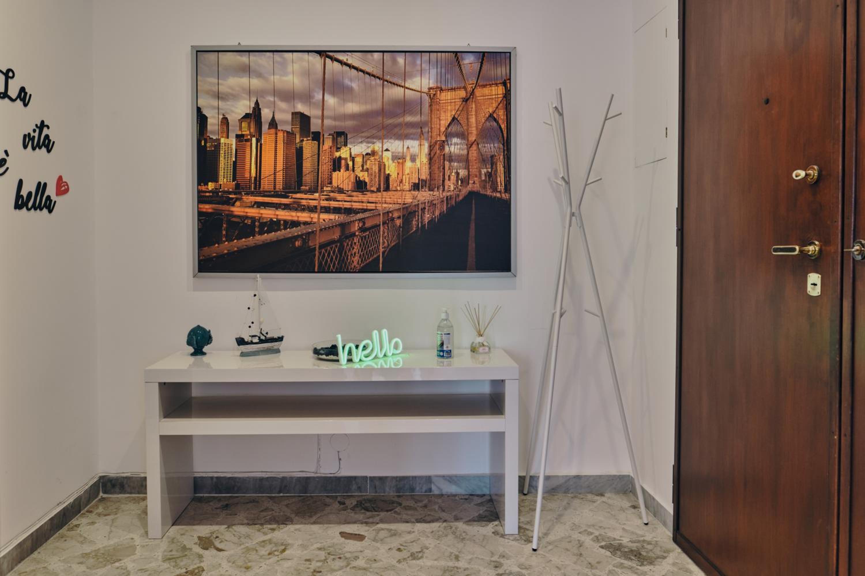 Two-Bedroom House - Photo 12