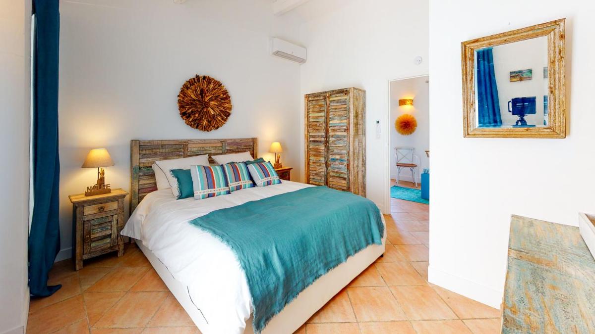 Queen Room with Pool View
