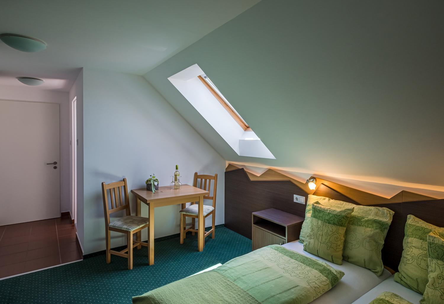 Standard Twin Room photo 2