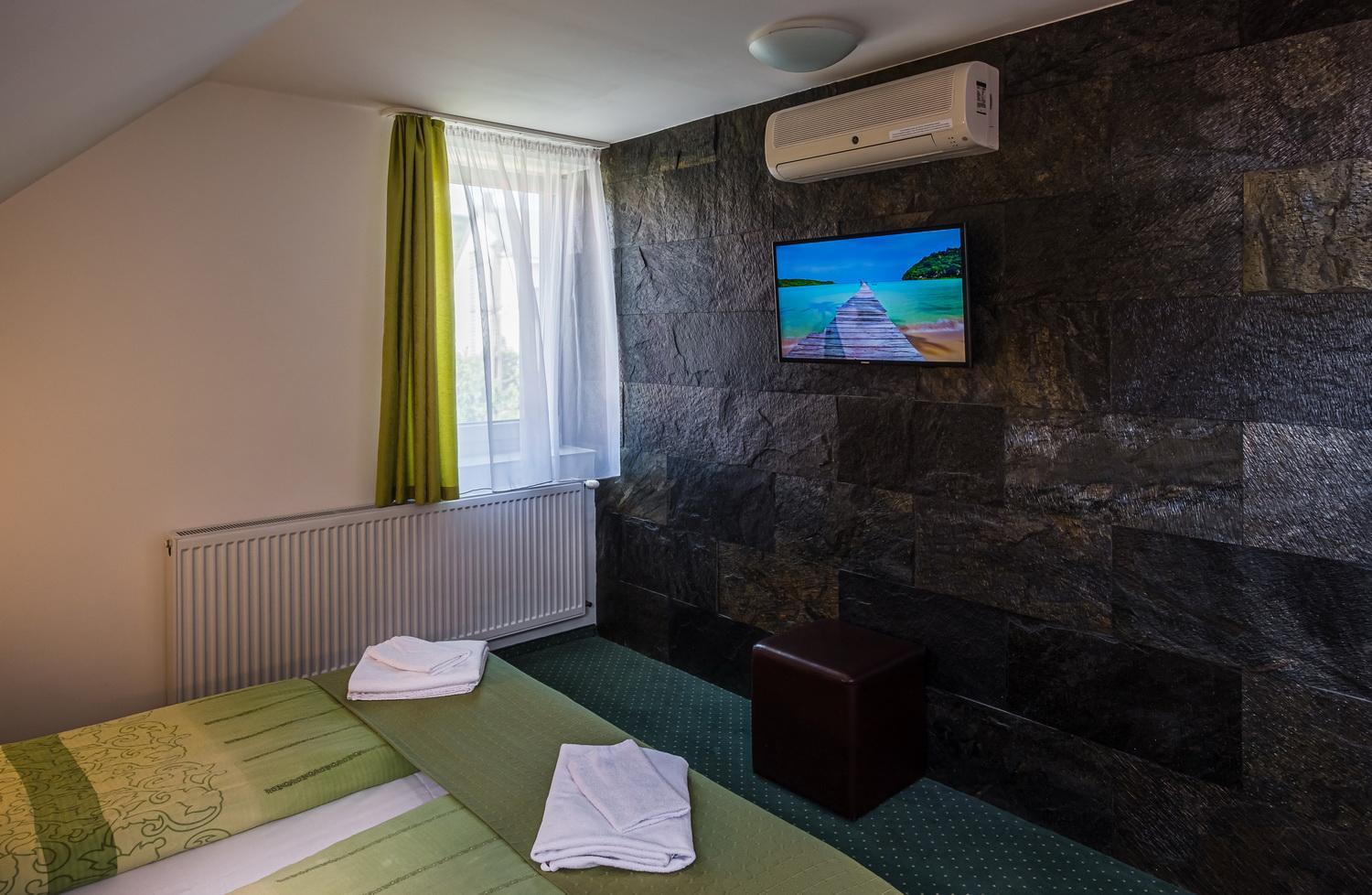 Standard Twin Room photo 3