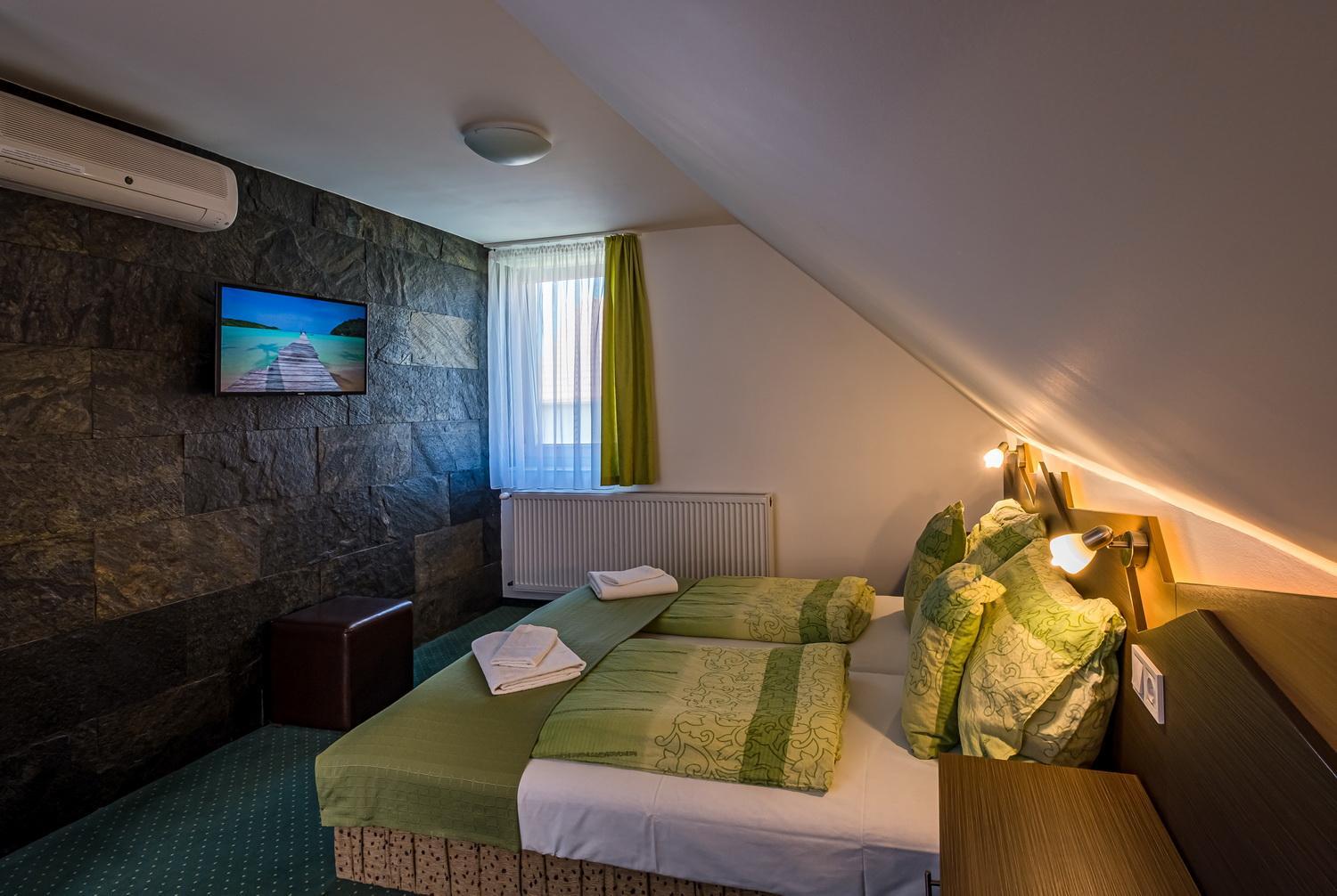 Triple Room photo 2