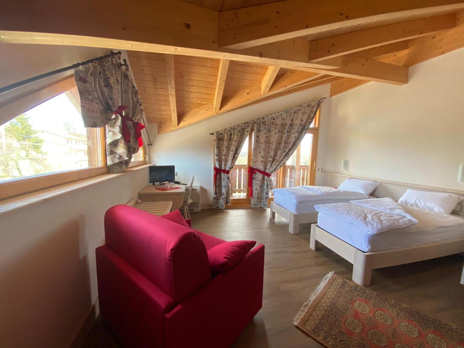 Double Room with Private Bathroom photo 1