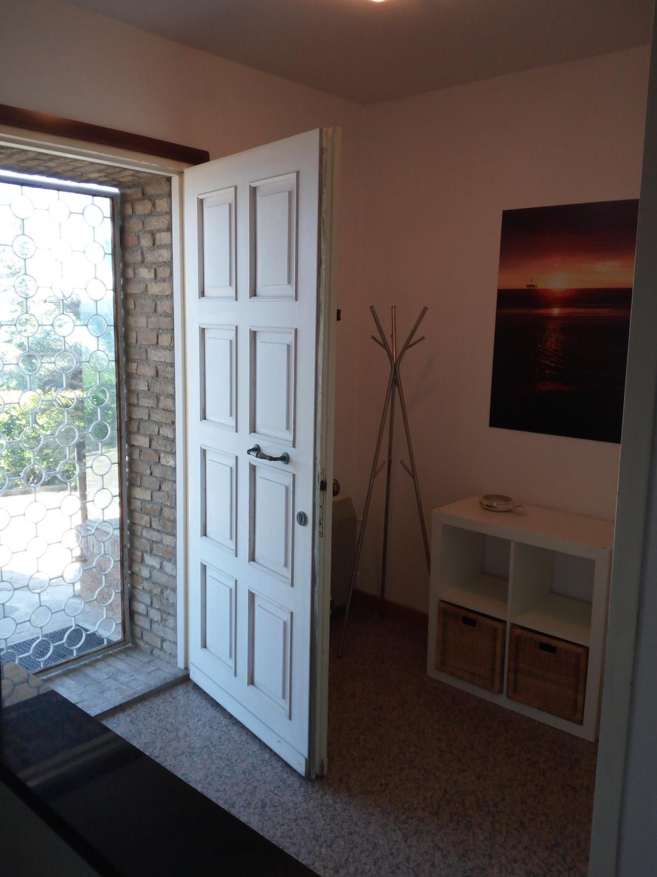 One-Bedroom House photo 1