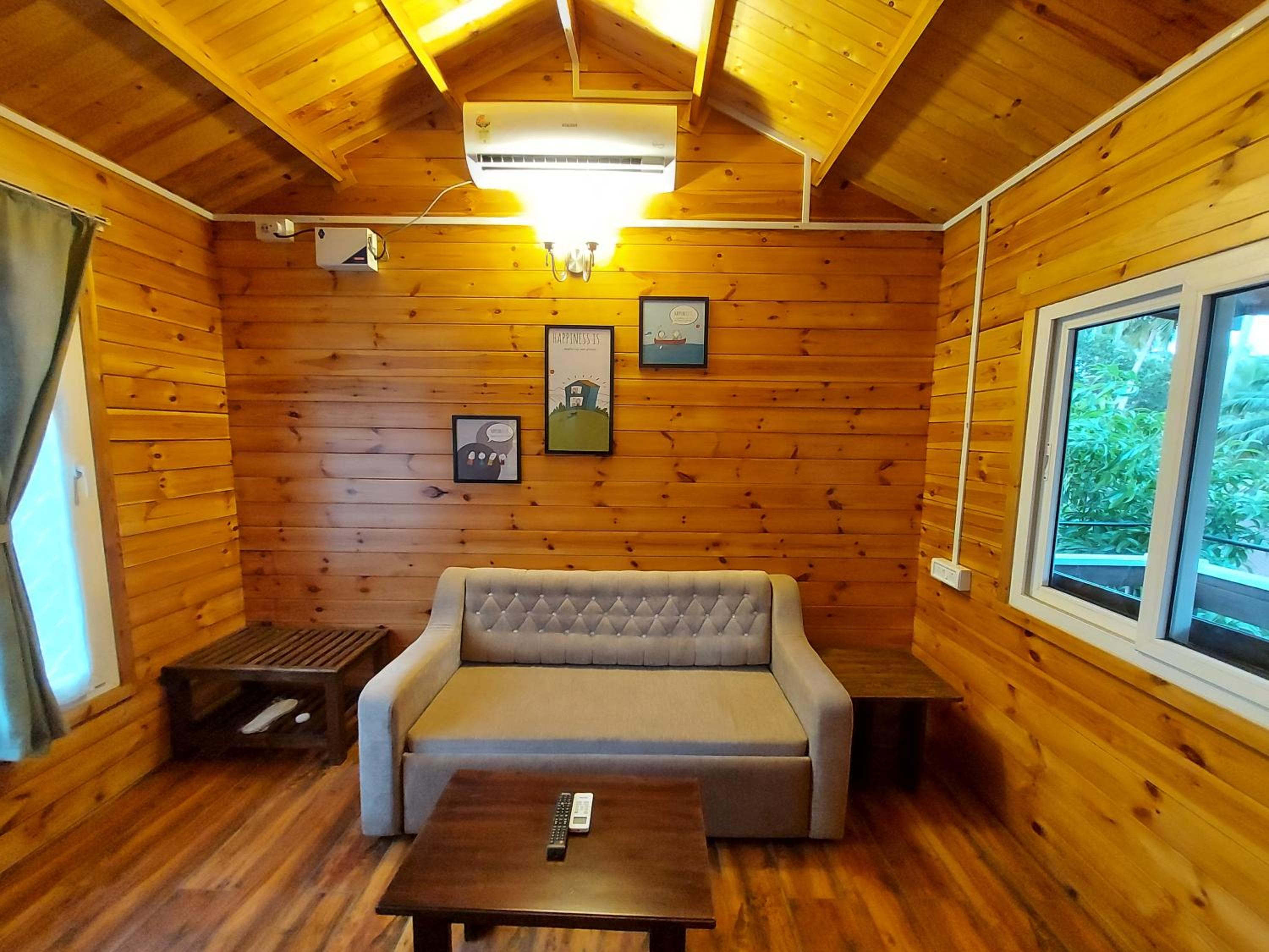 Deluxe Suite Cottage With Balcony - Photo 6