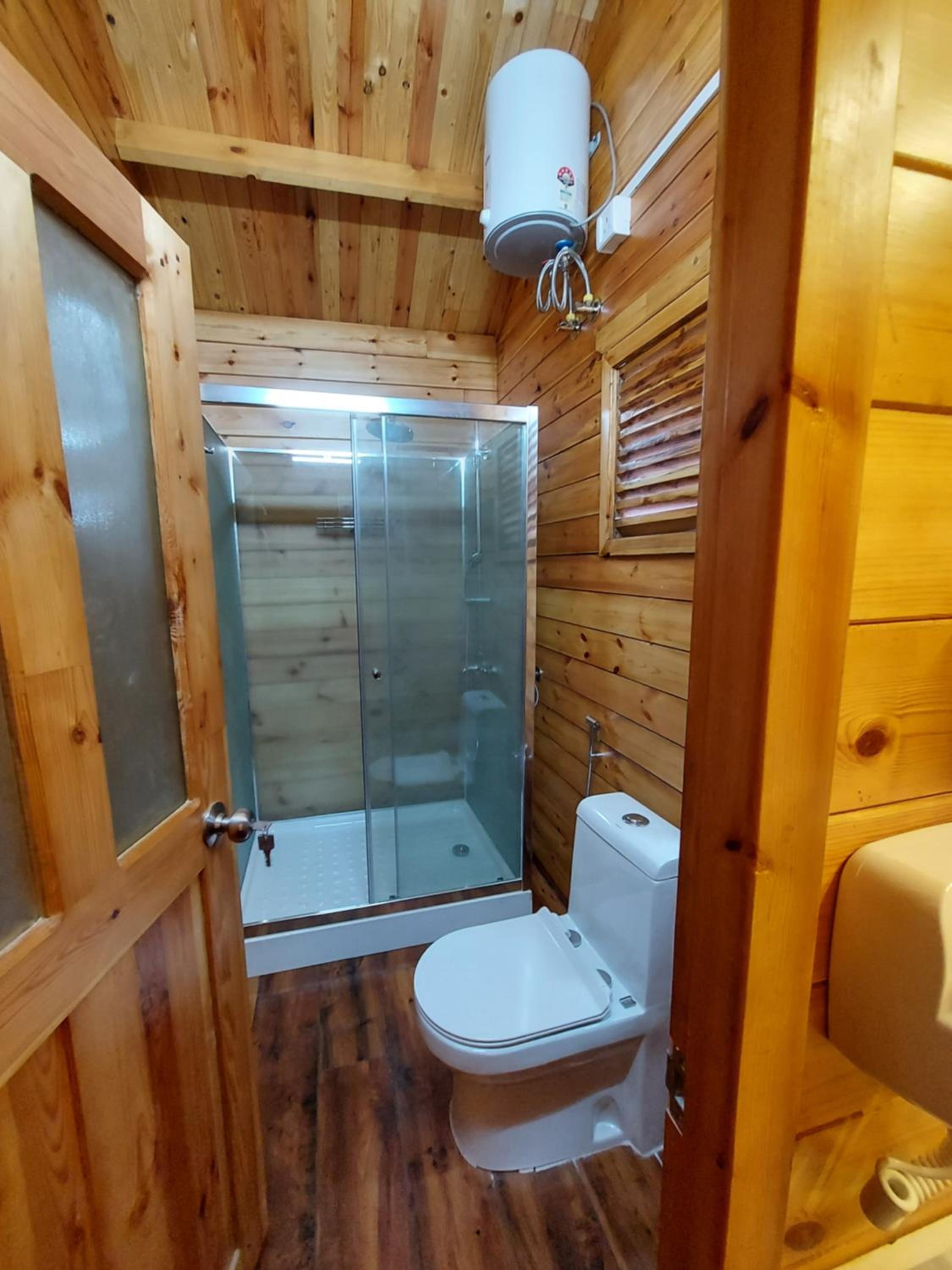 Deluxe Suite Cottage With Balcony - Photo 7