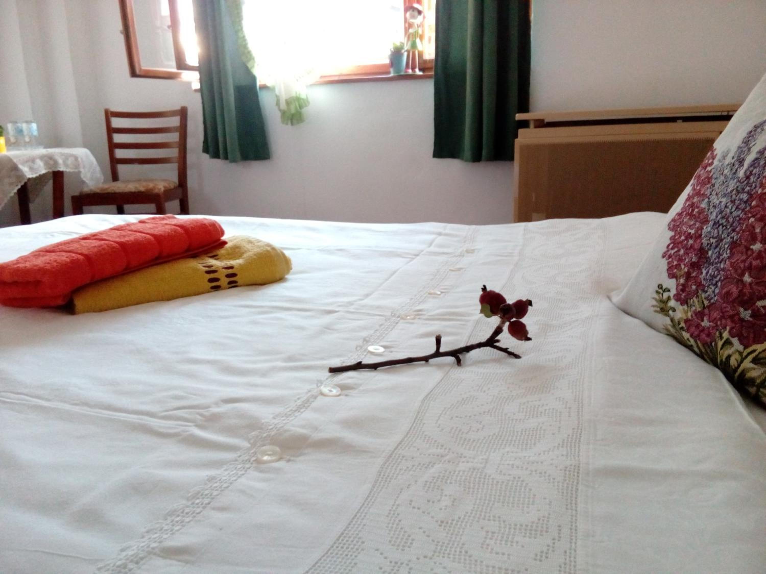 Queen Room with Garden View - Photo 7
