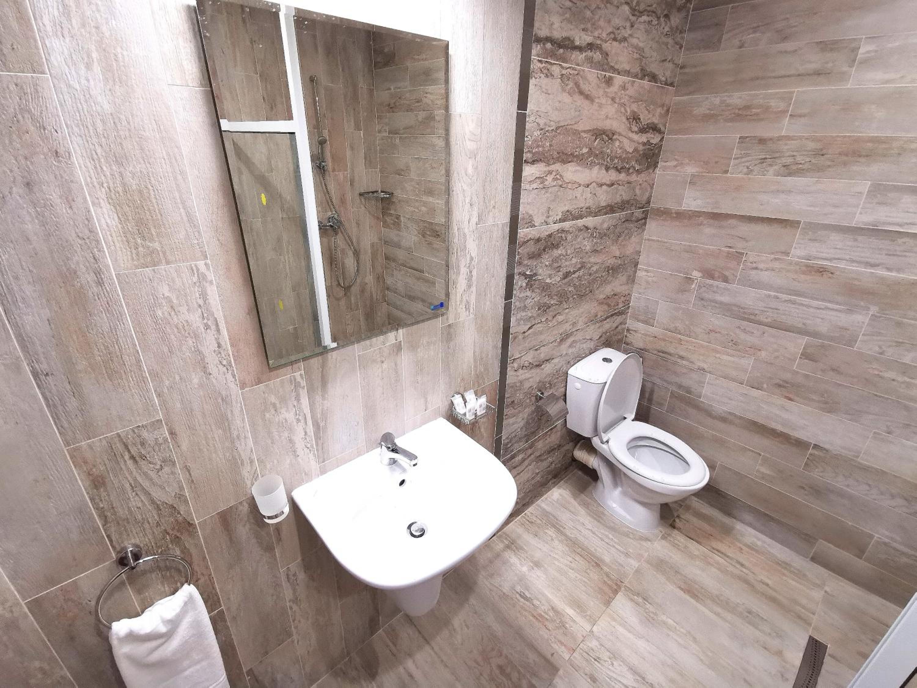 Quadruple Room with Sea View thumbnail 5