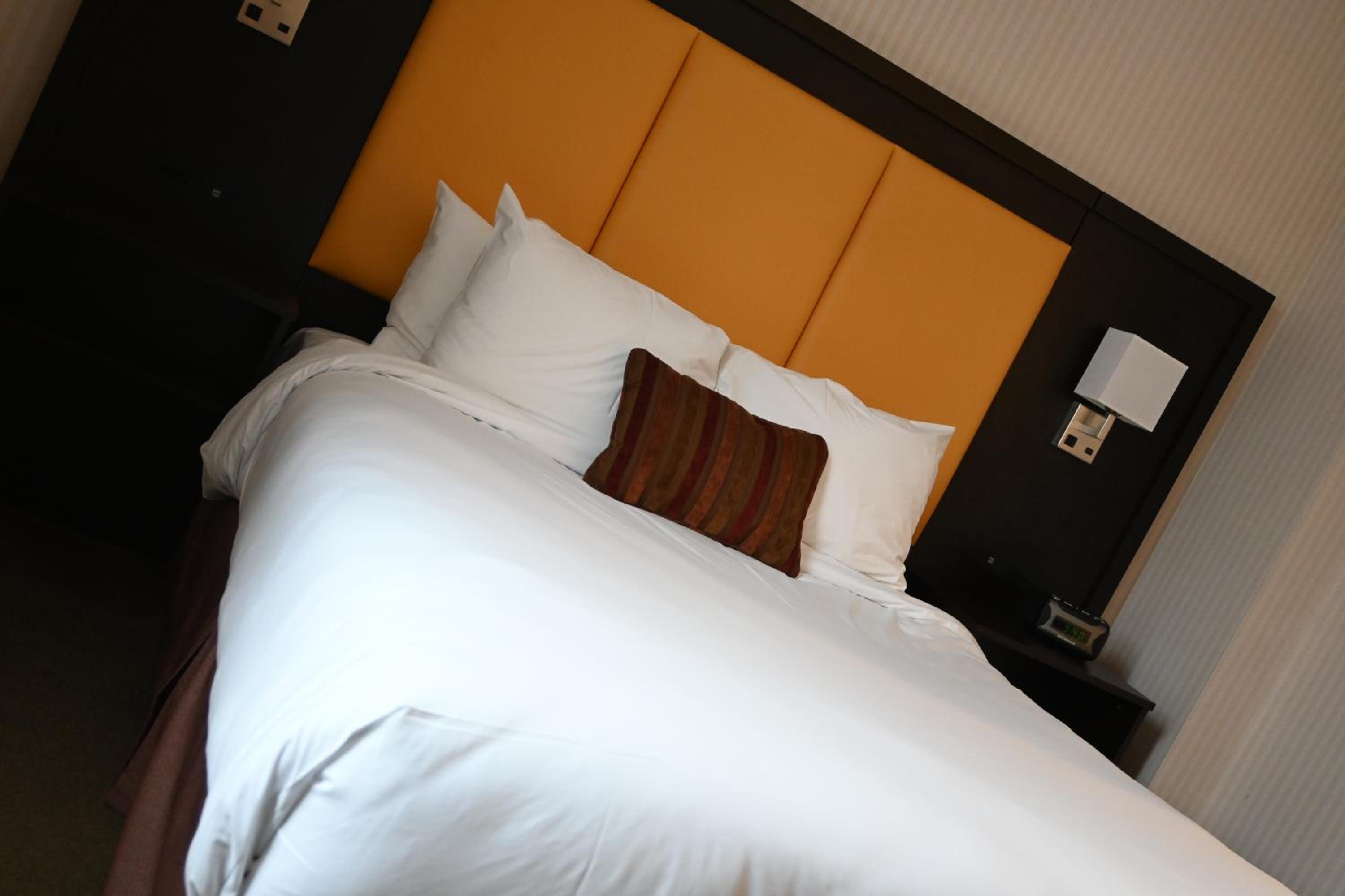Queen Room - Photo 13