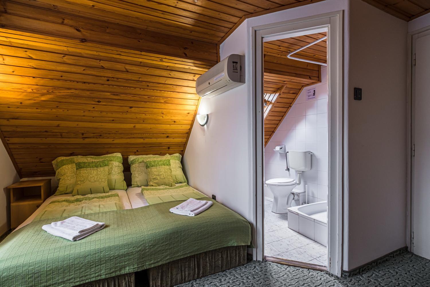 Budget Small Double Room photo 1