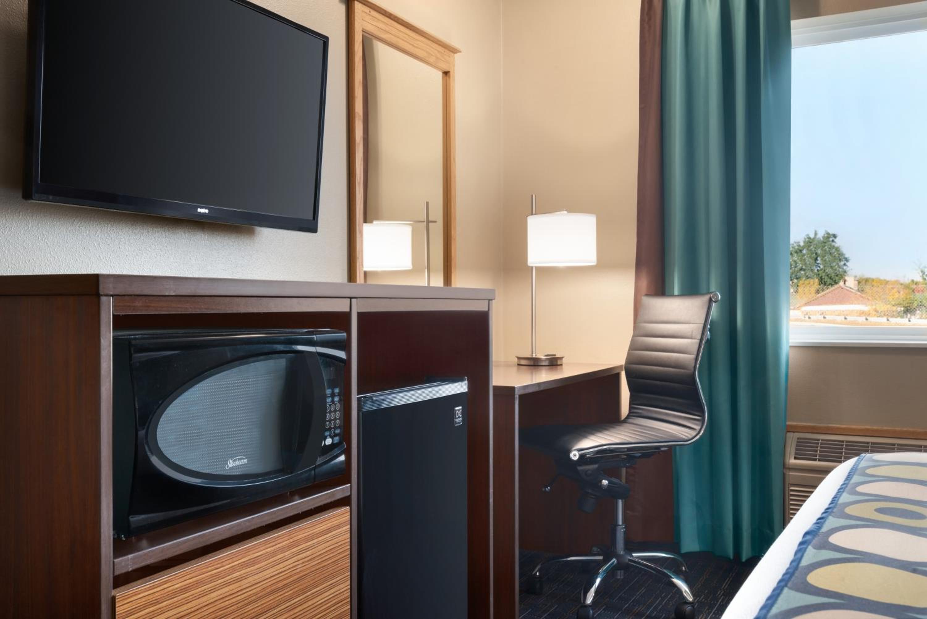 Queen Room - Mobility Access/Non-Smoking - Photo 1