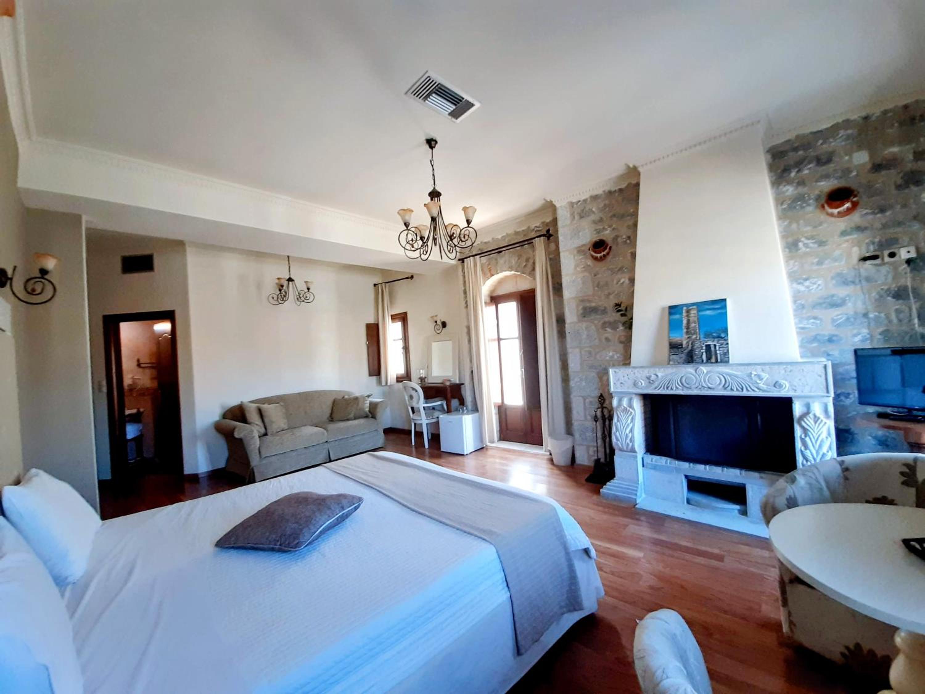 Junior Suite - Photo 1