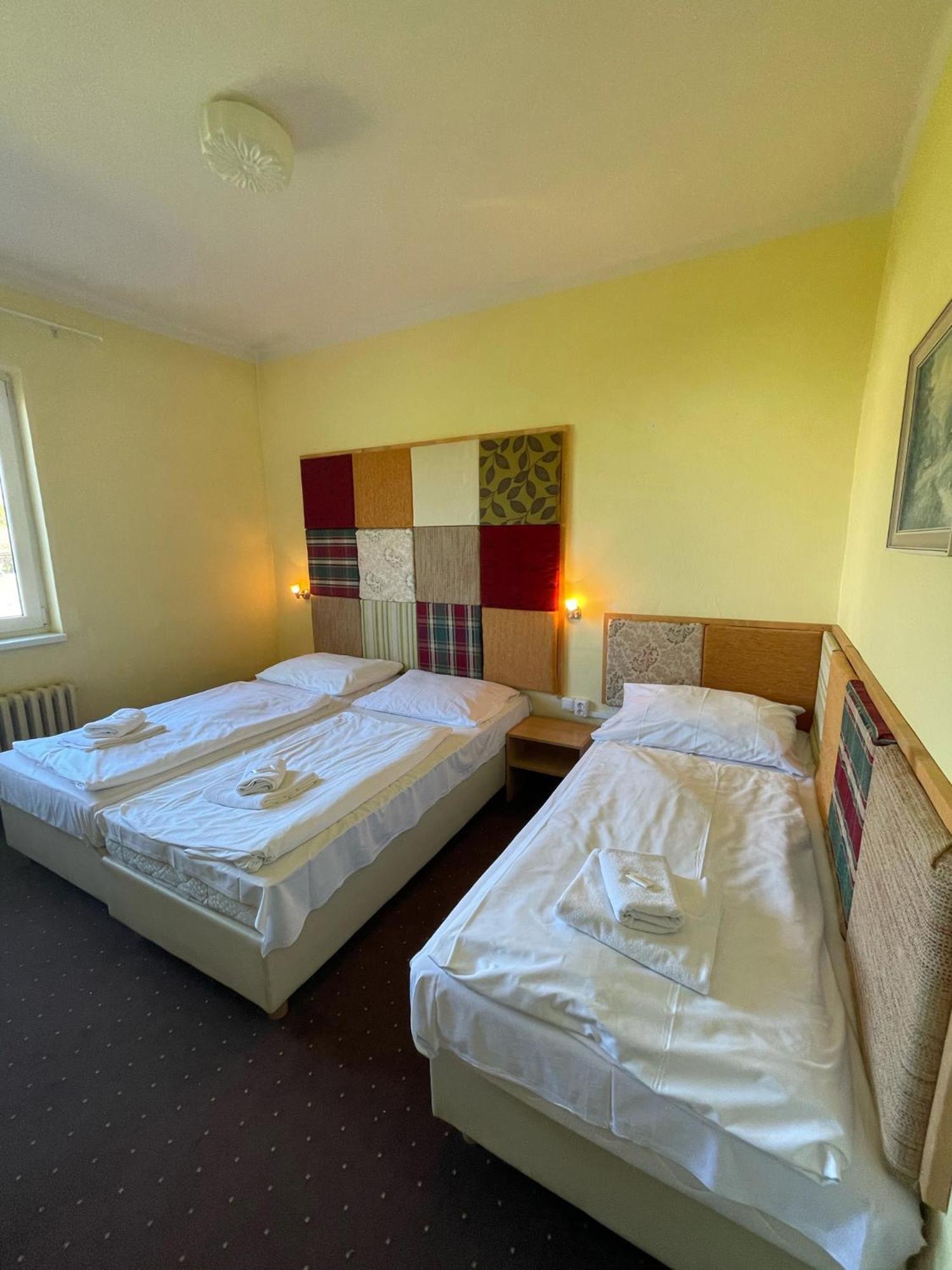 Standard Double or Twin Room photo 1