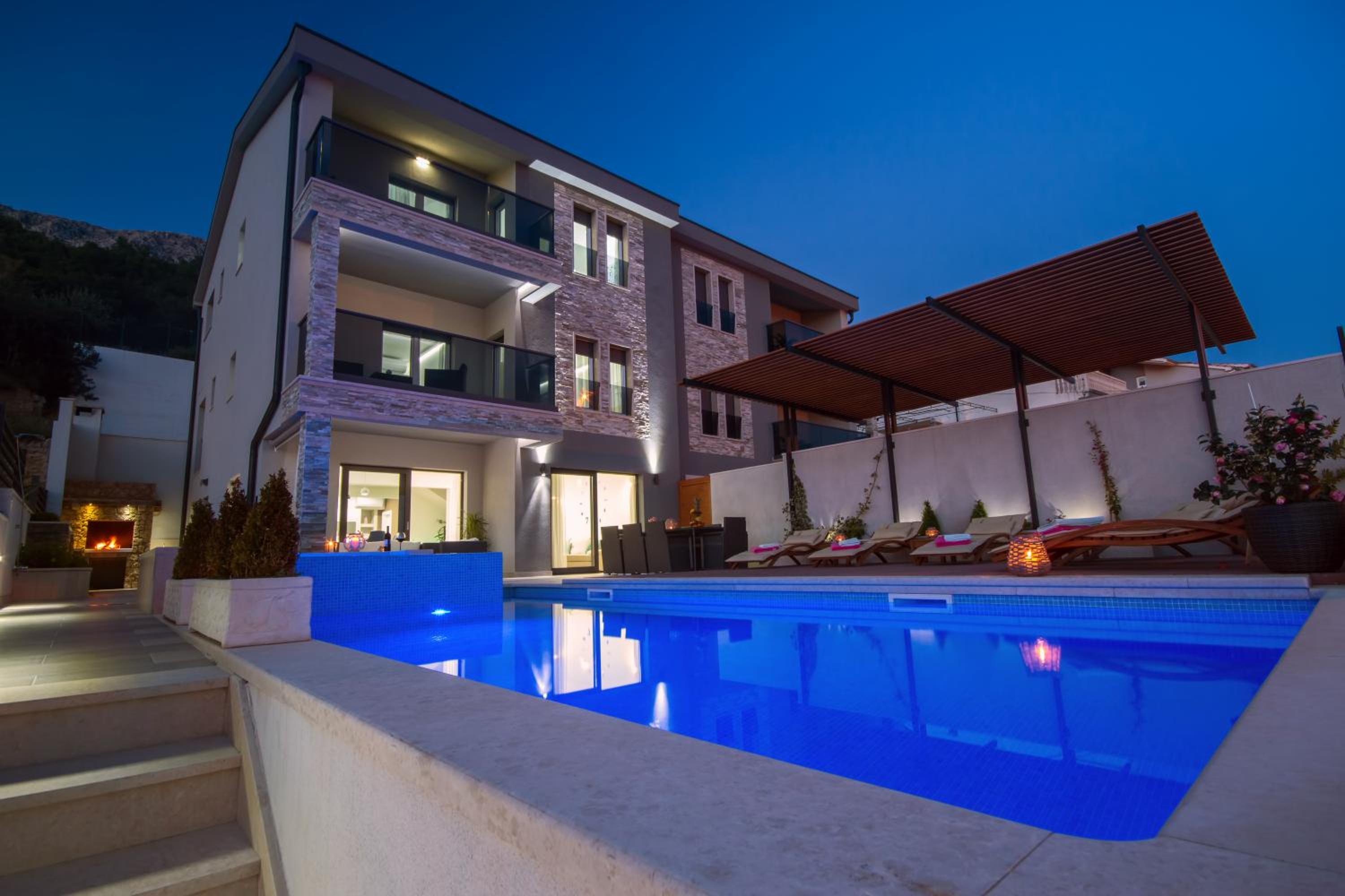 Villa photo 2