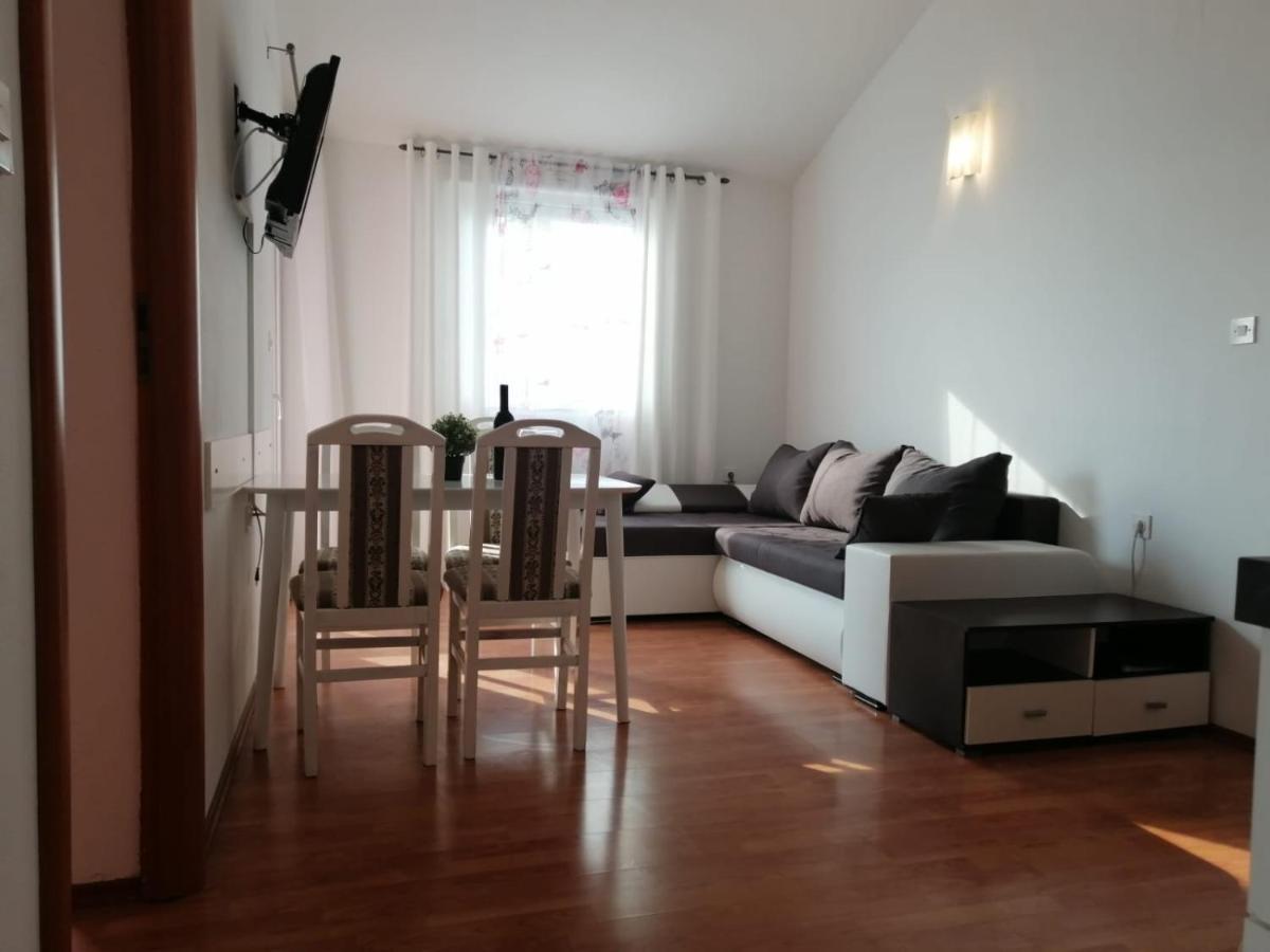 Two-Bedroom Apartment photo 3