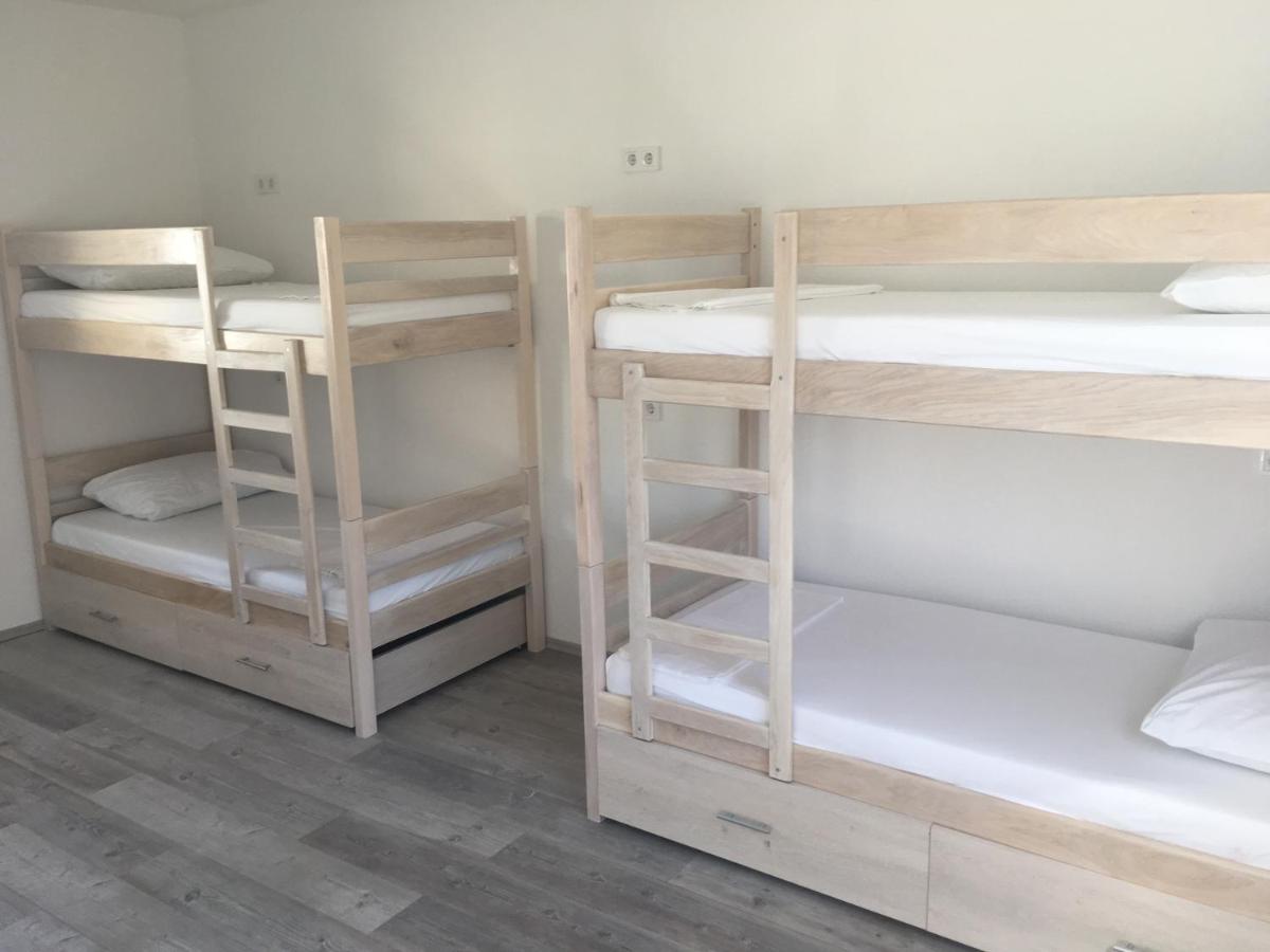 Single Bed in Mixed Dormitory Room