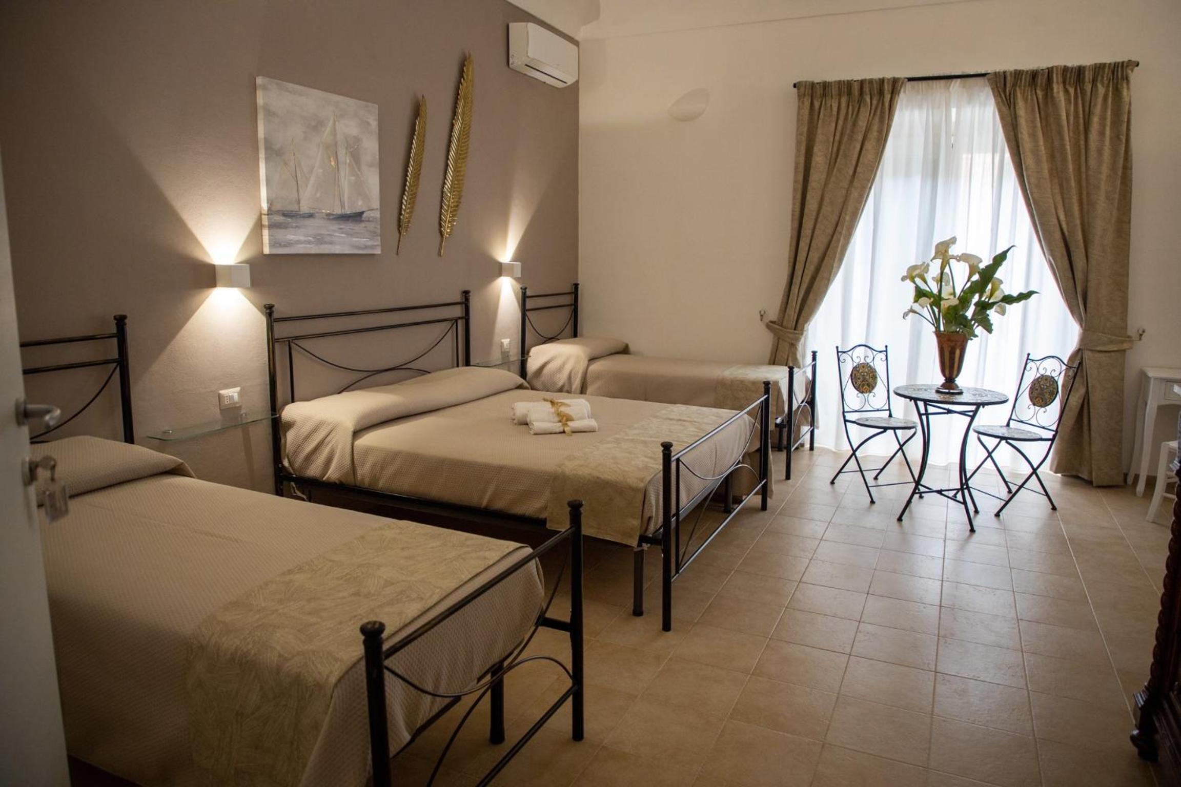 Classic Quadruple Room