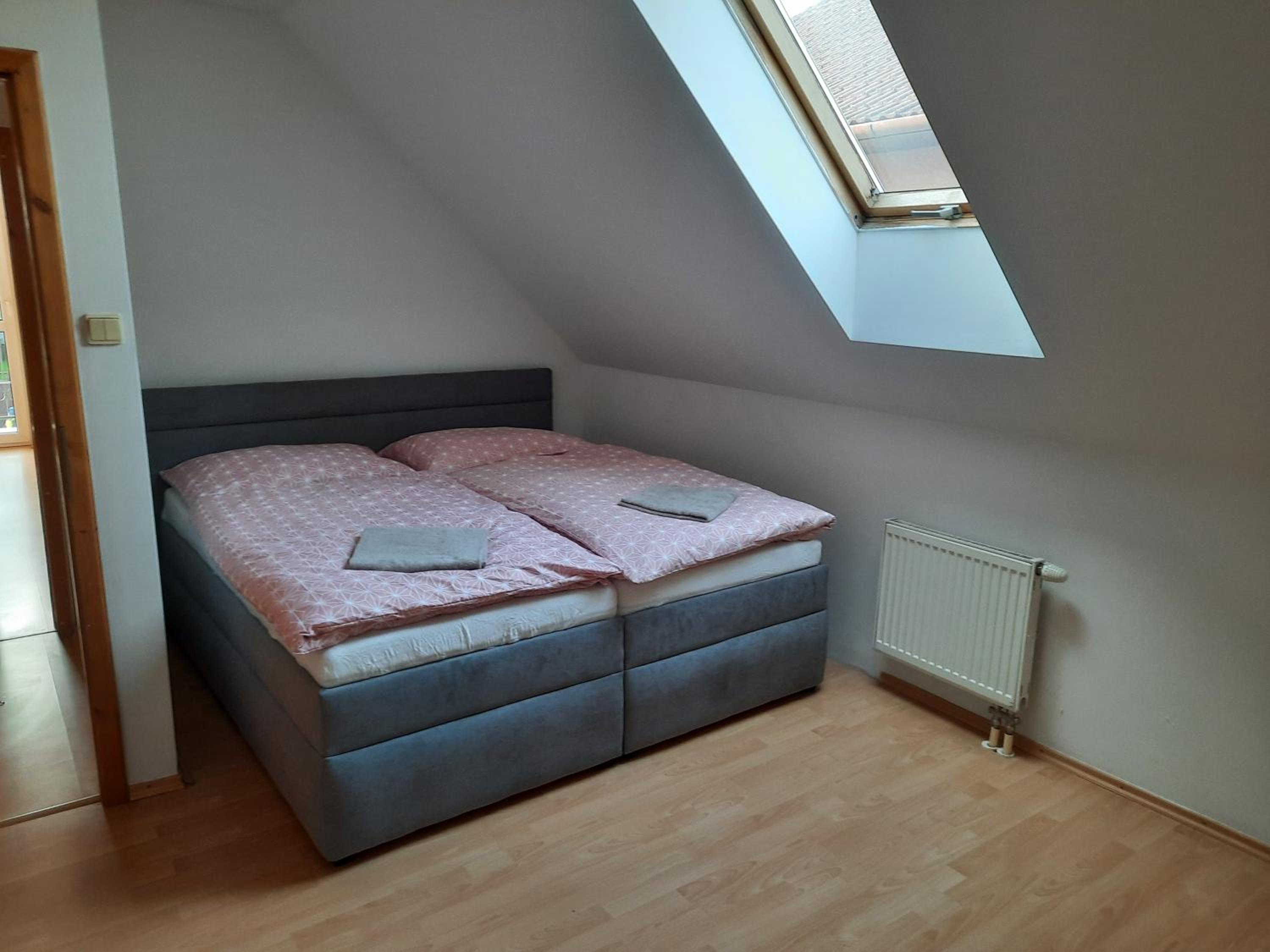 Studio Apartment - Photo 18