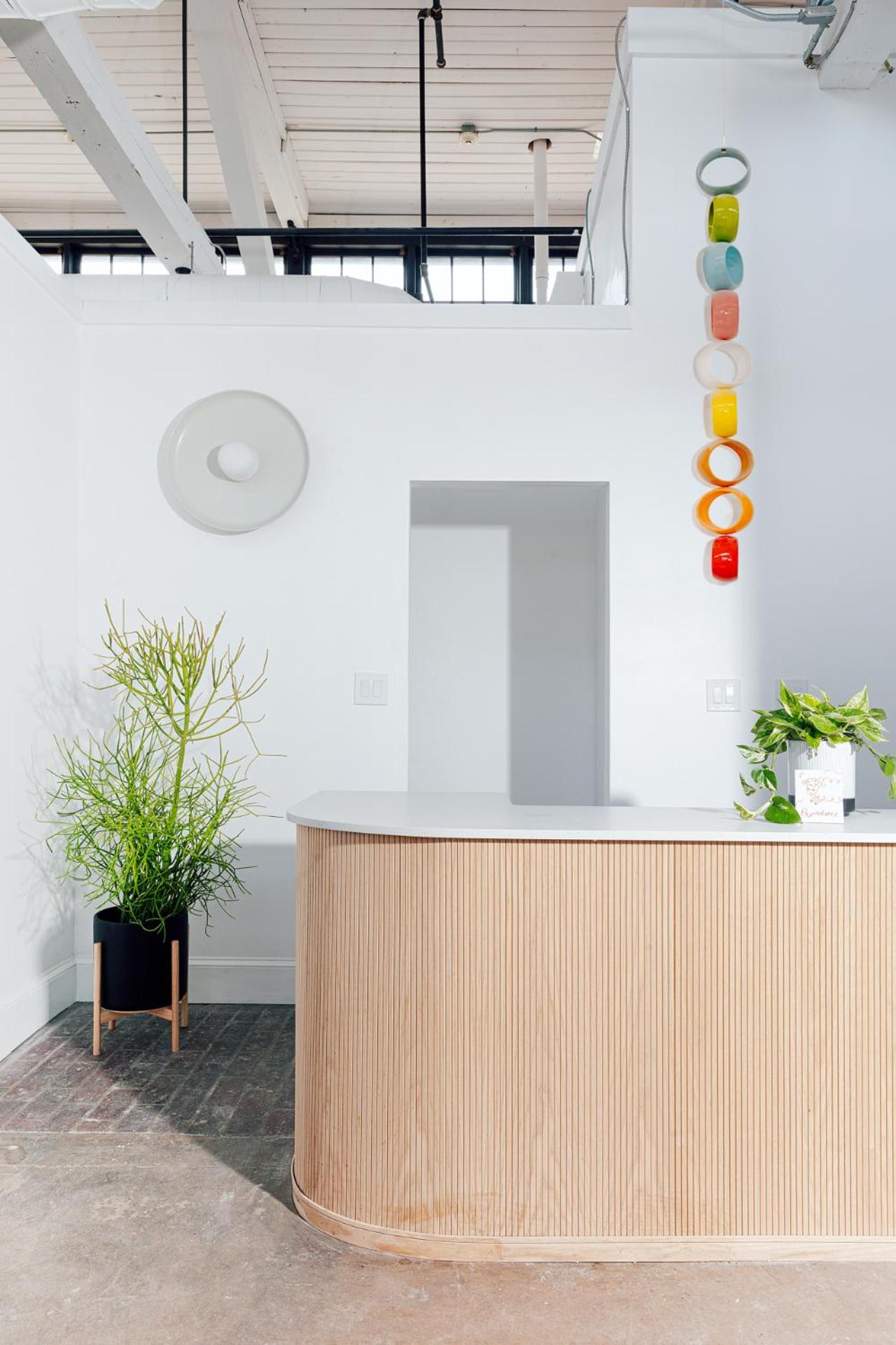 Standard Suite - Photo 9