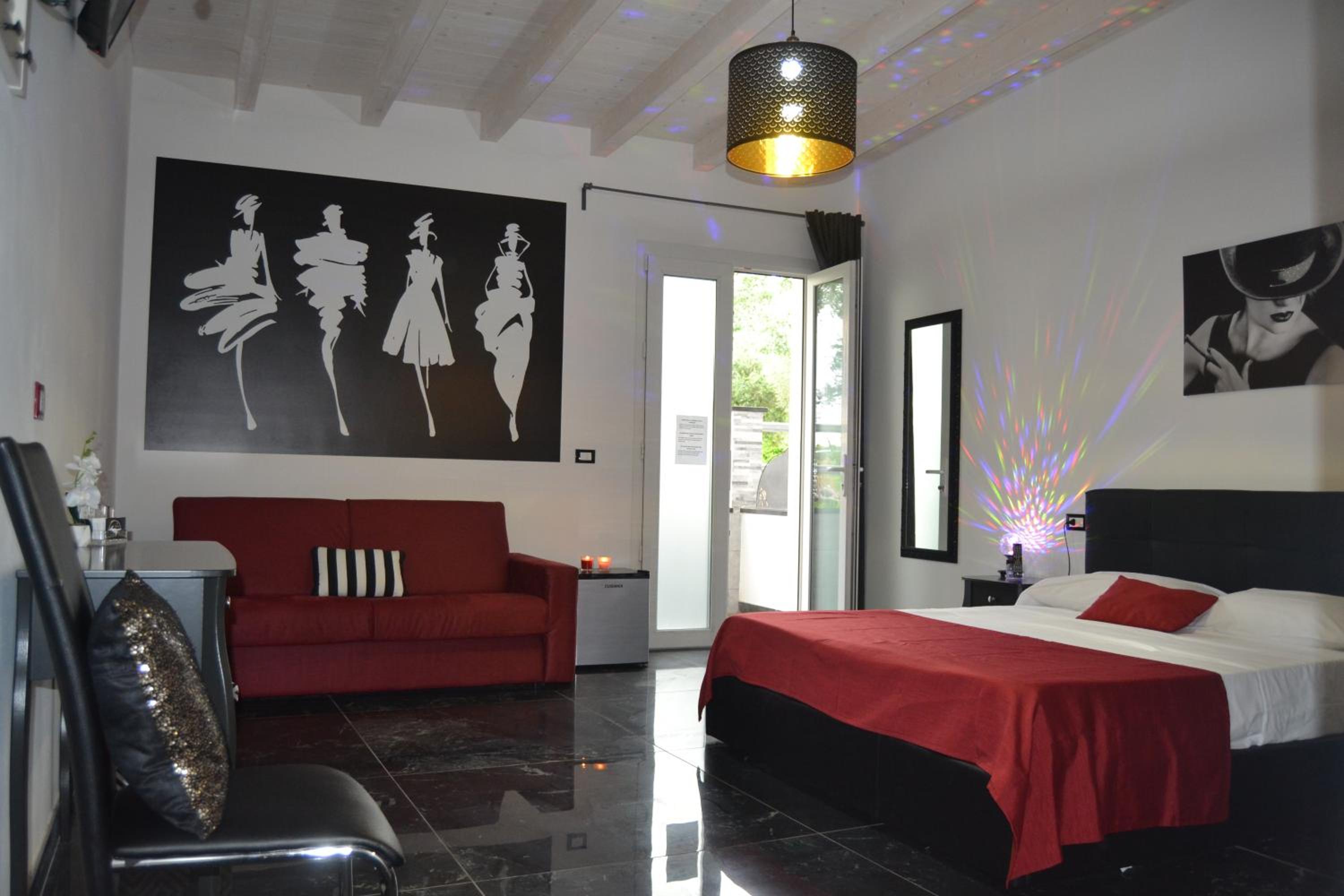 Quadruple Room with Garden View - Photo 1