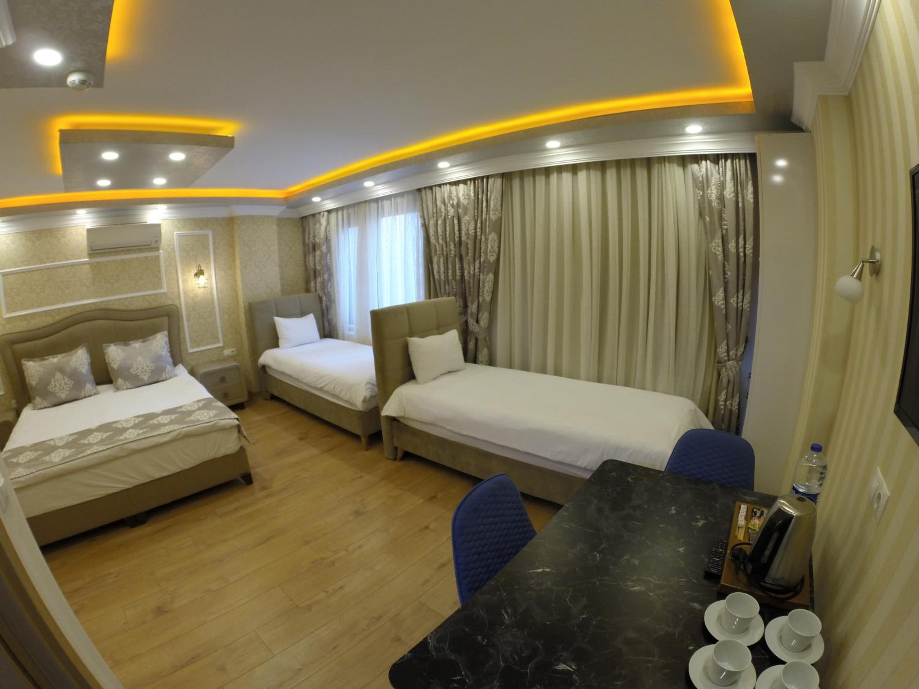 Standard Triple Room photo 3