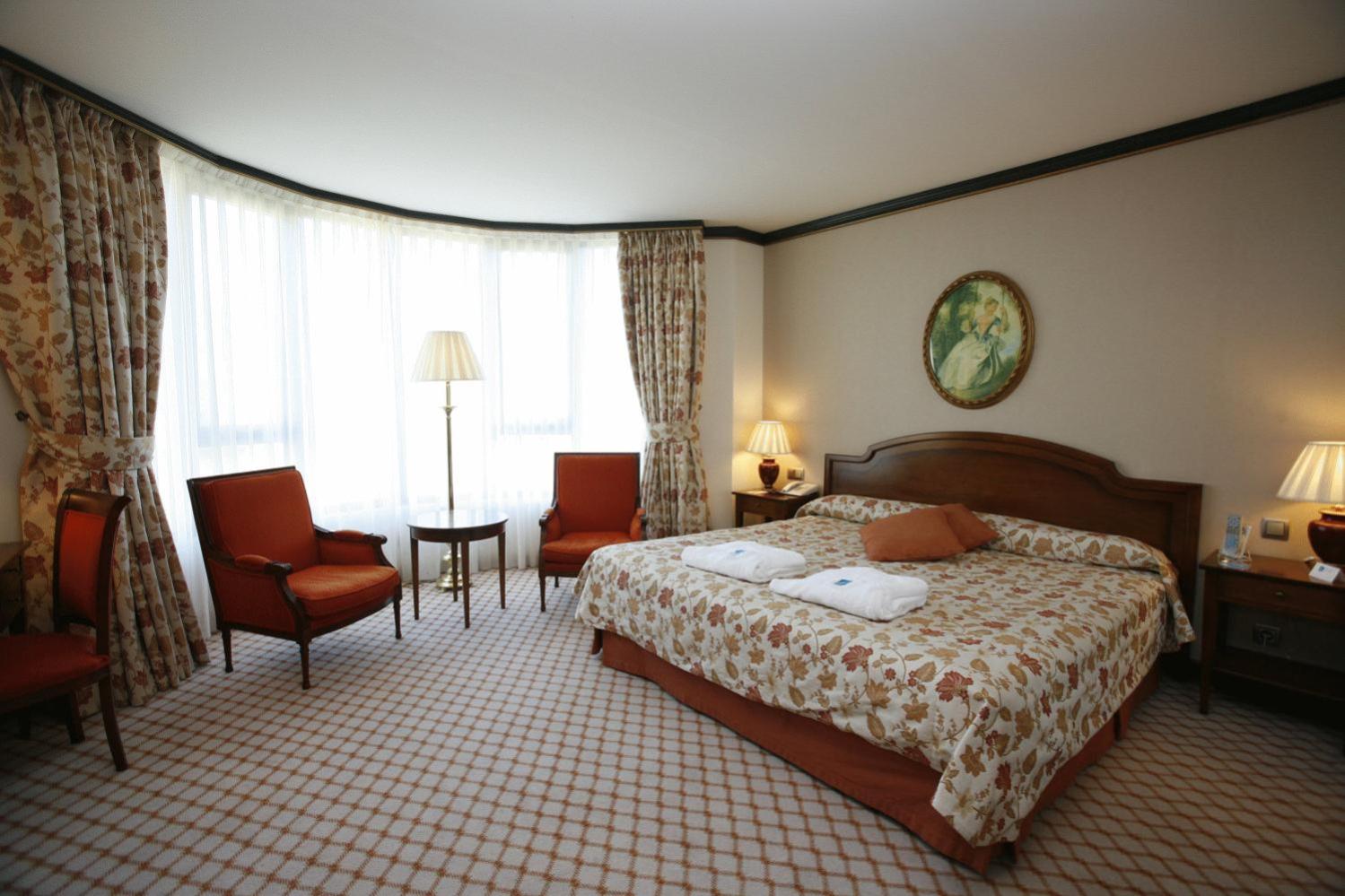 Double or Twin Room - Photo 2