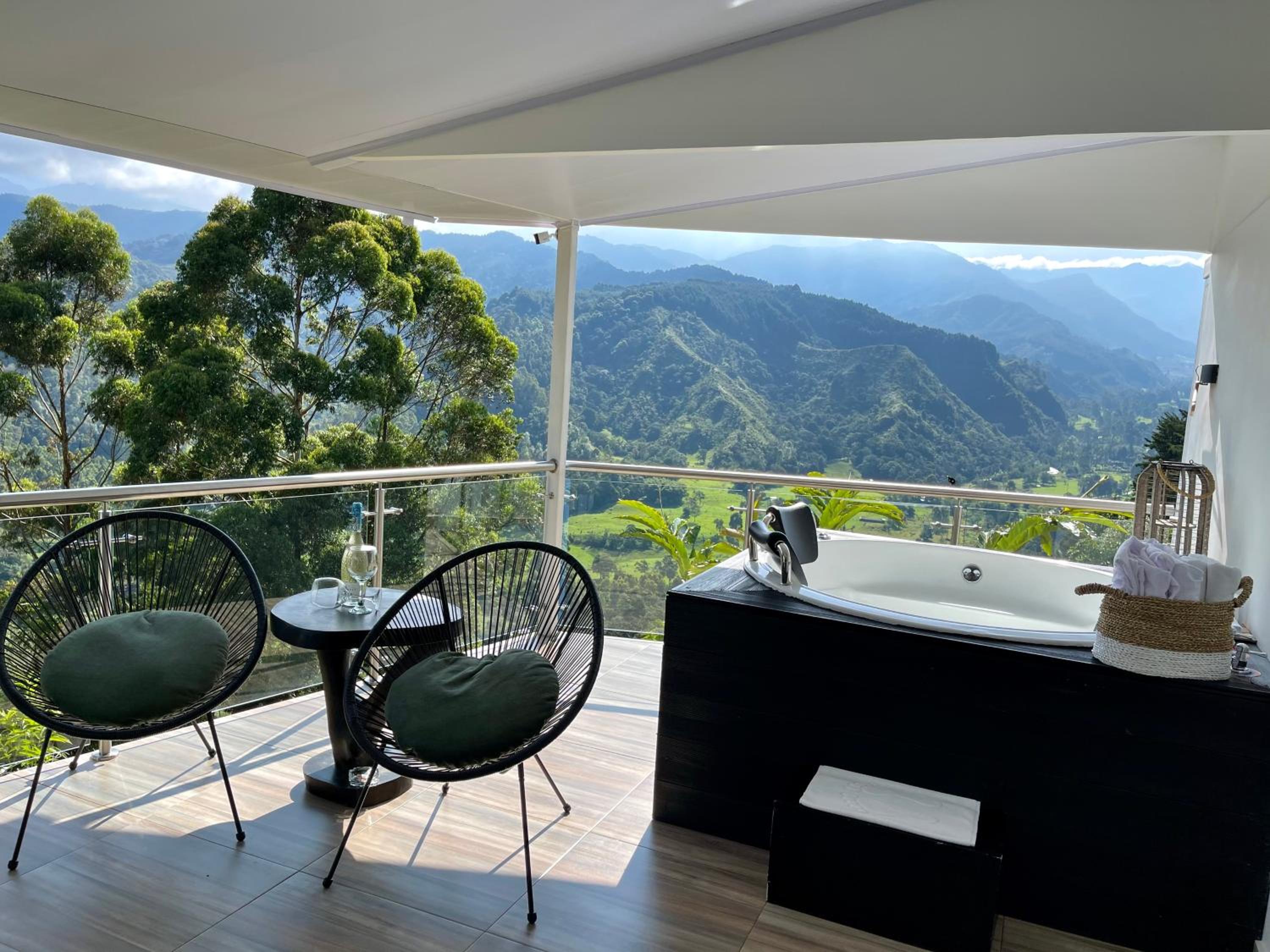 Junior Suite with Mountain View