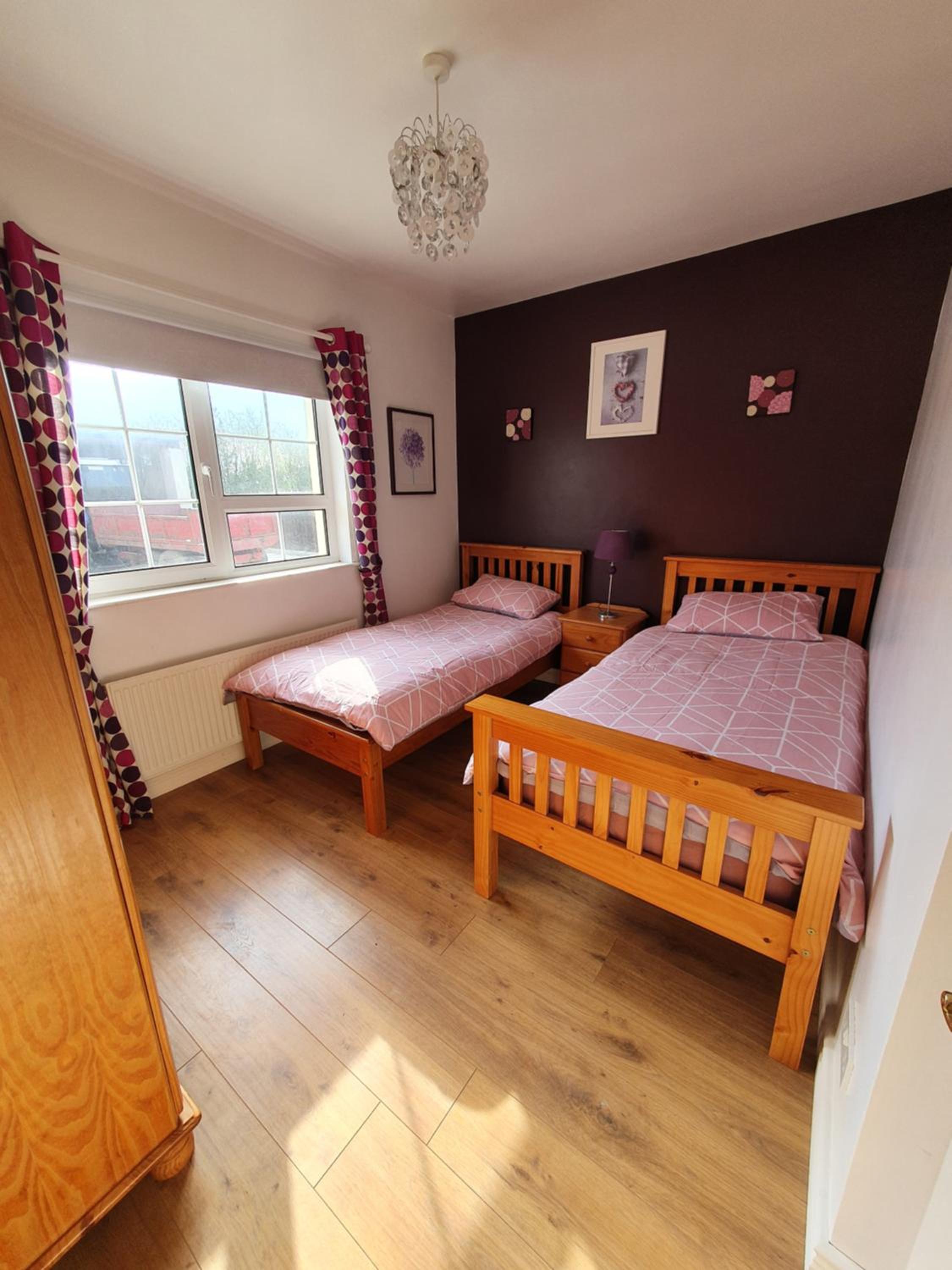 Three-Bedroom House photo 3