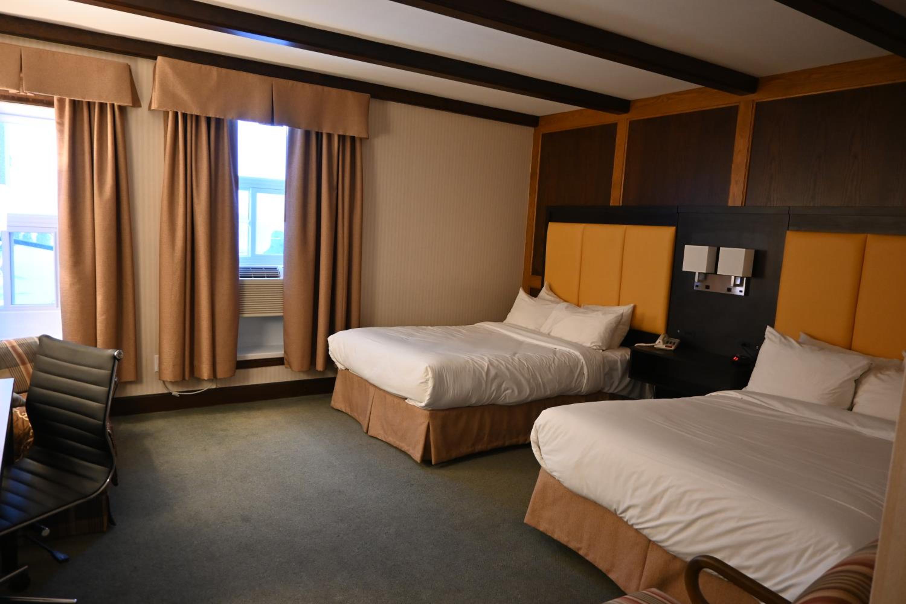 Standard Double Room - Photo 10