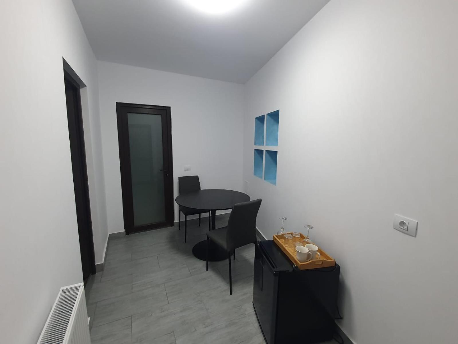 Family Room with Private Bathroom photo 1