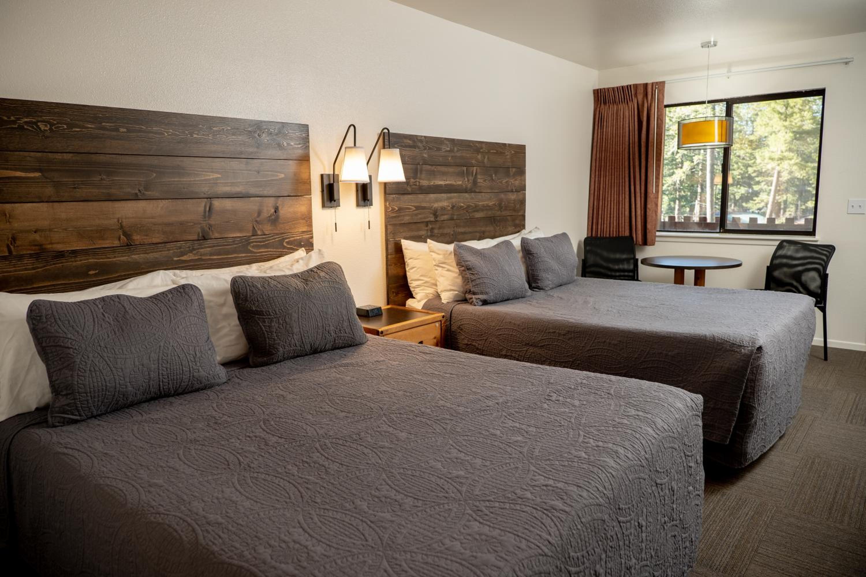 Second Floor Queen Room with Two Queen Bed photo 1