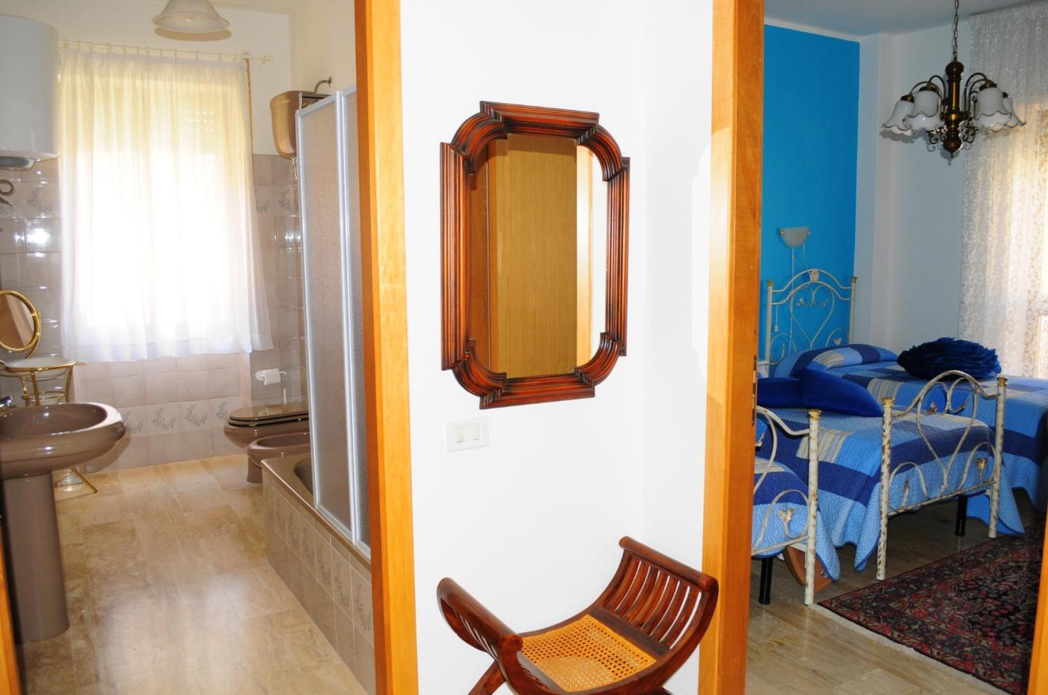 Triple Room - Photo 9