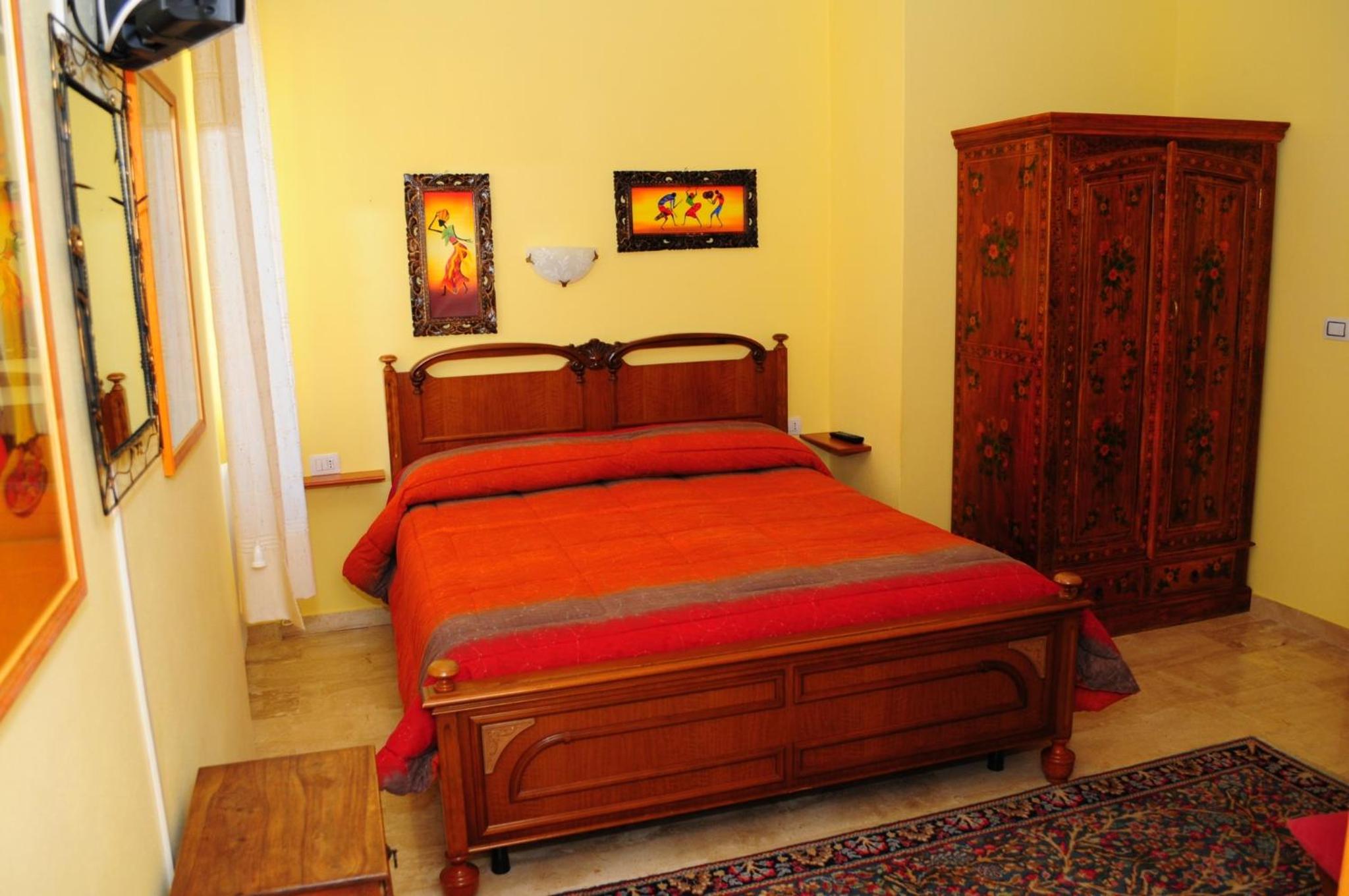 Double or Twin Room - Photo 8