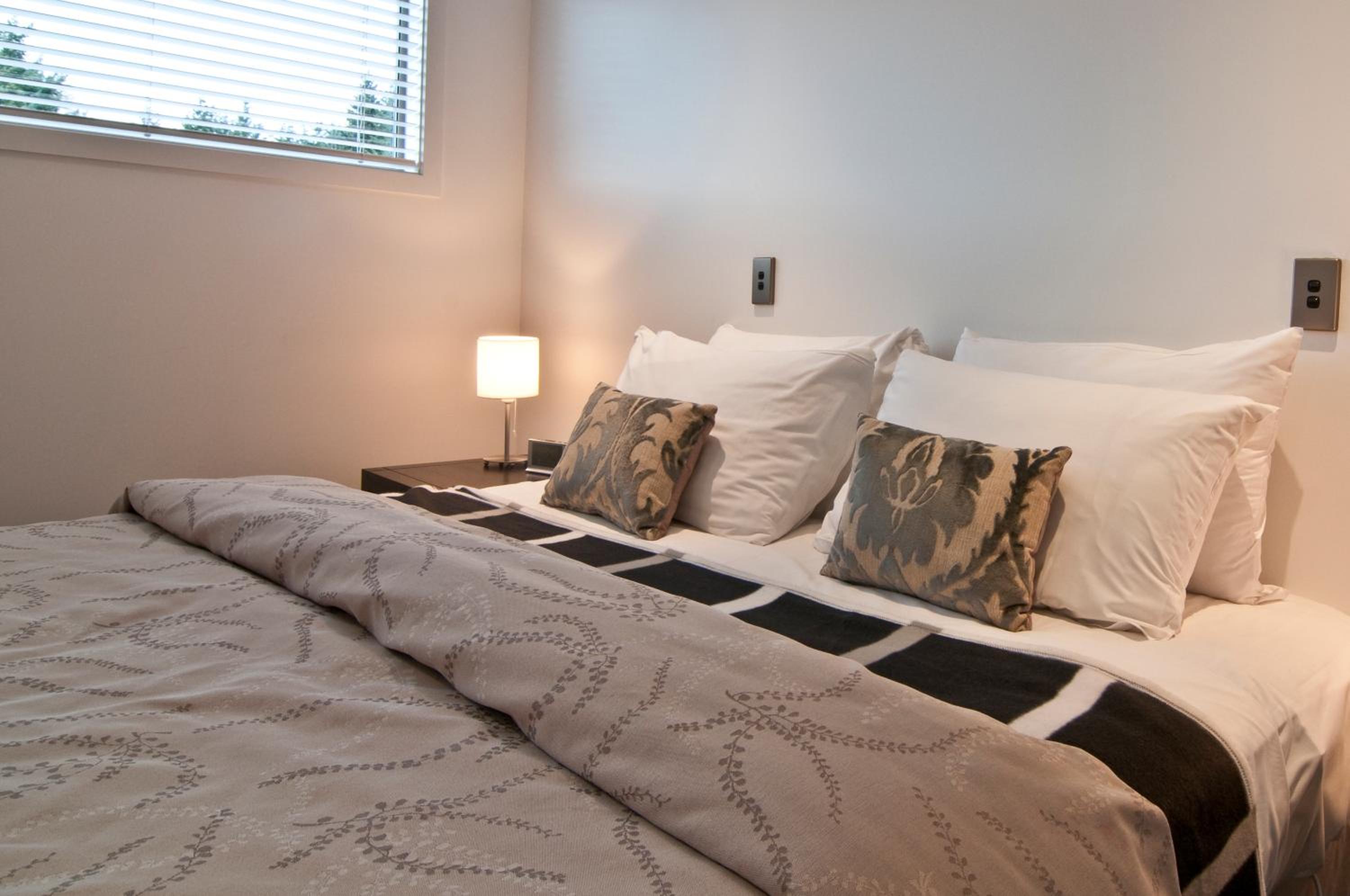 One-Bedroom Apartment - Photo 6