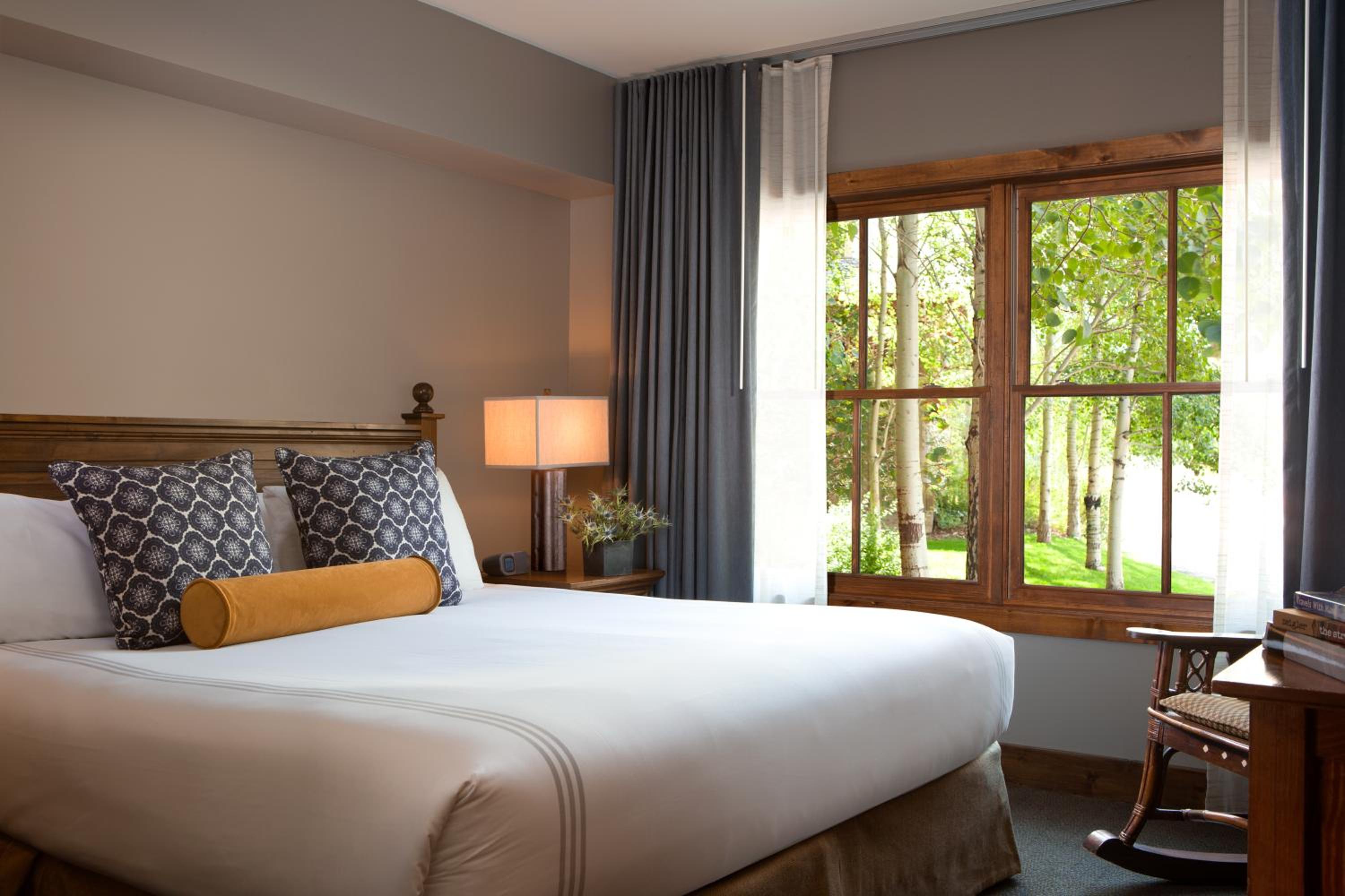 Lodge Room- King Bed - Photo 2
