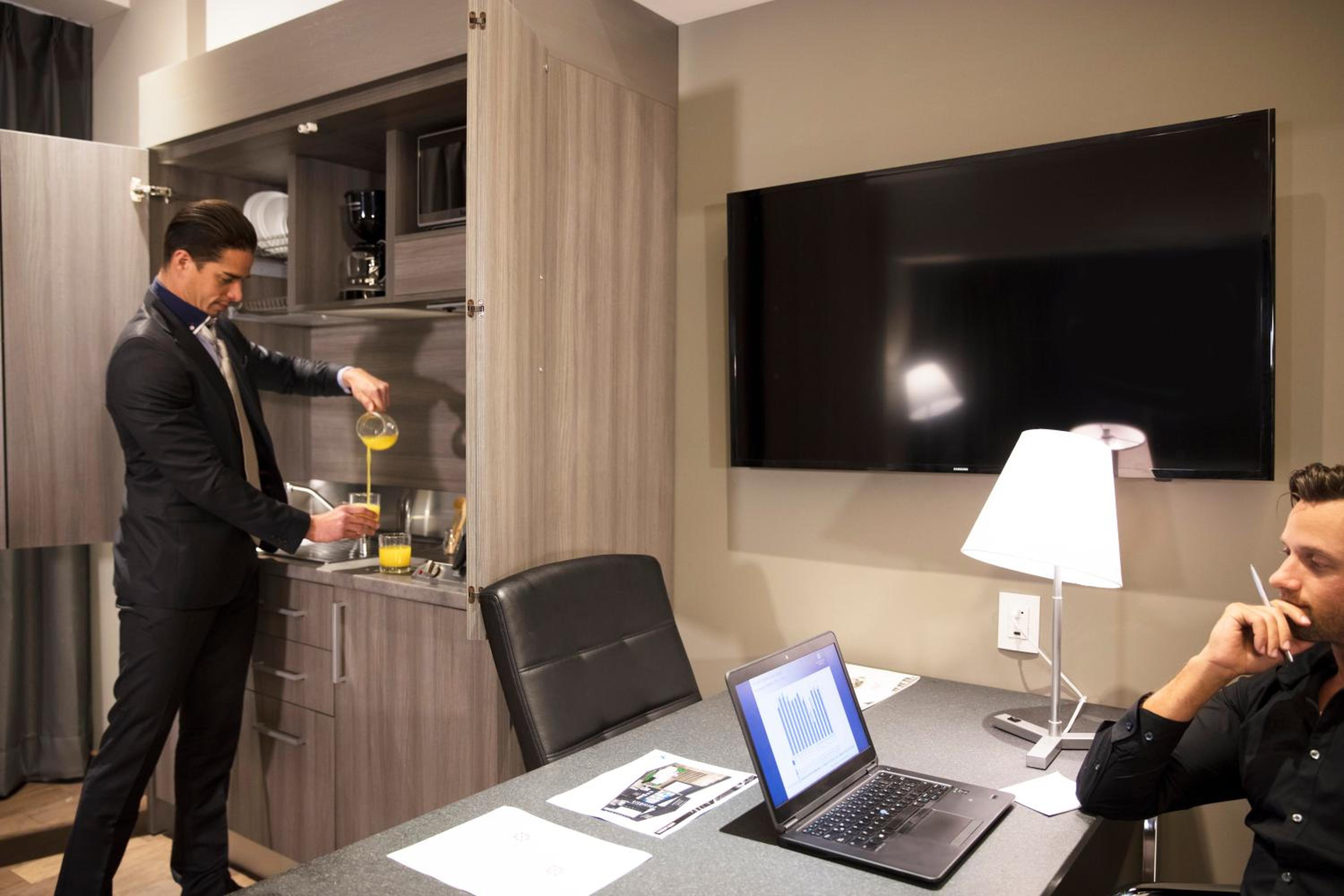 Executive Suite thumbnail 6