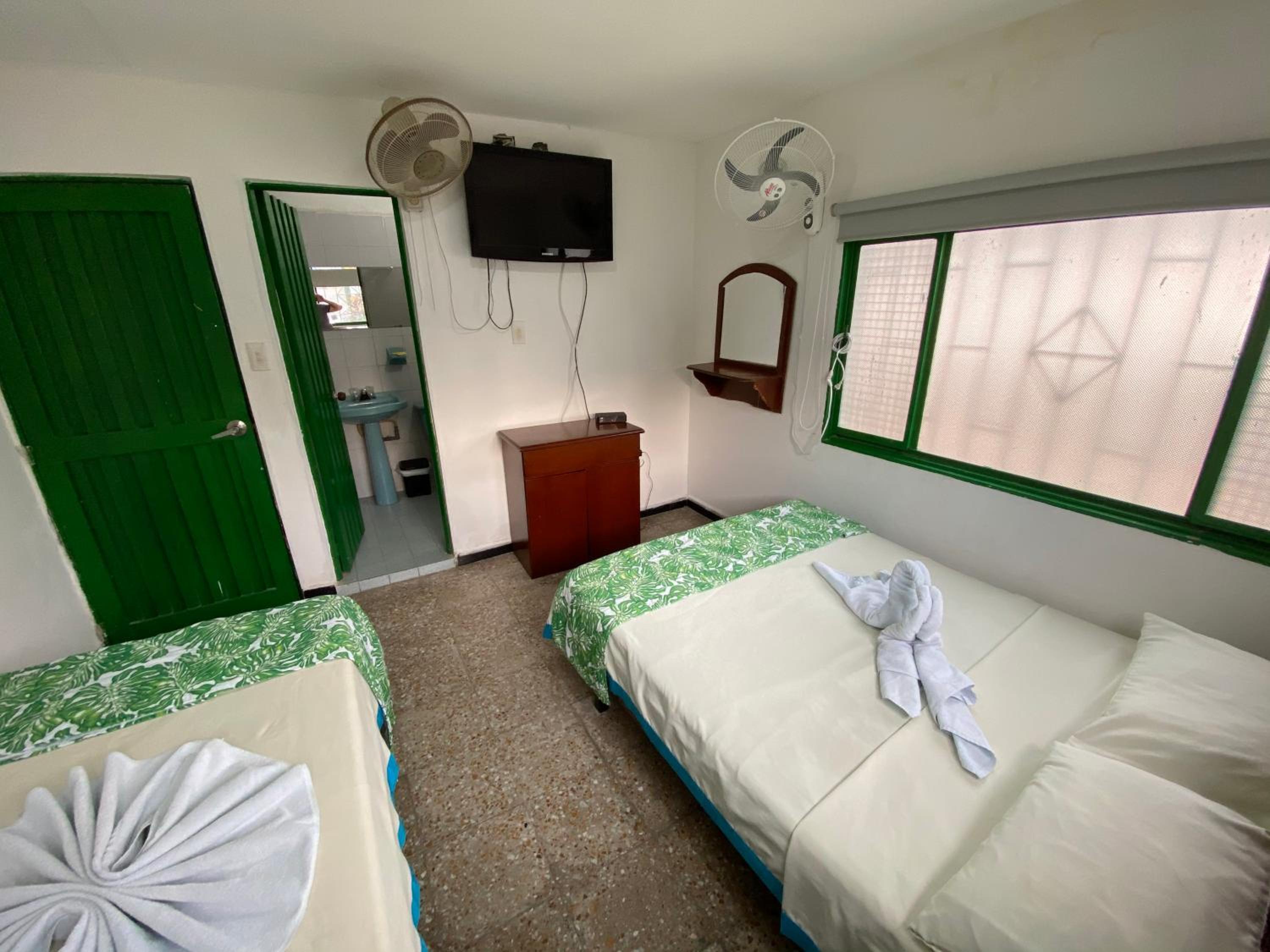 Triple Room with Private Bathroom photo 2