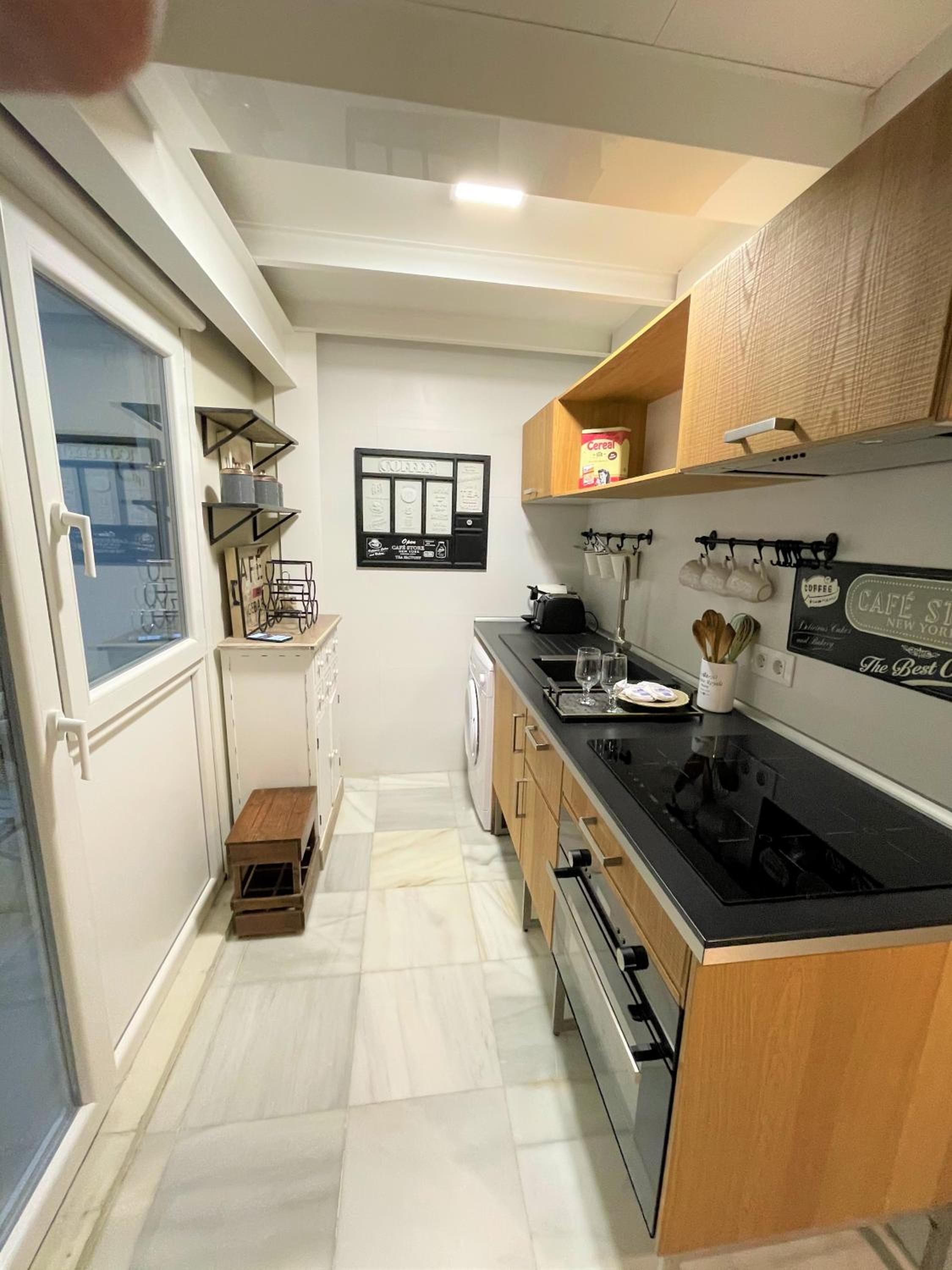 One-Bedroom Apartment - Photo 3