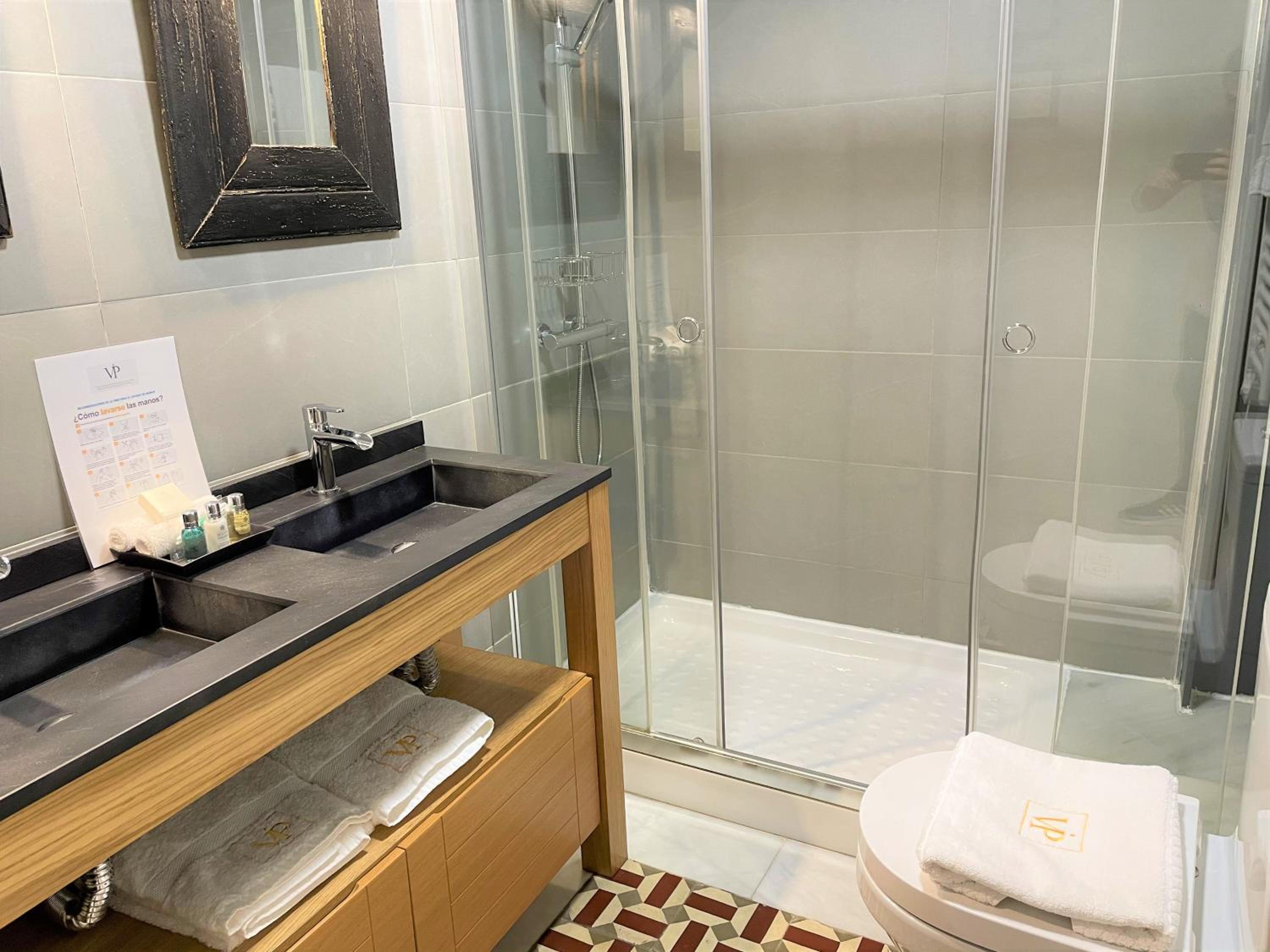 One-Bedroom Apartment - Photo 10