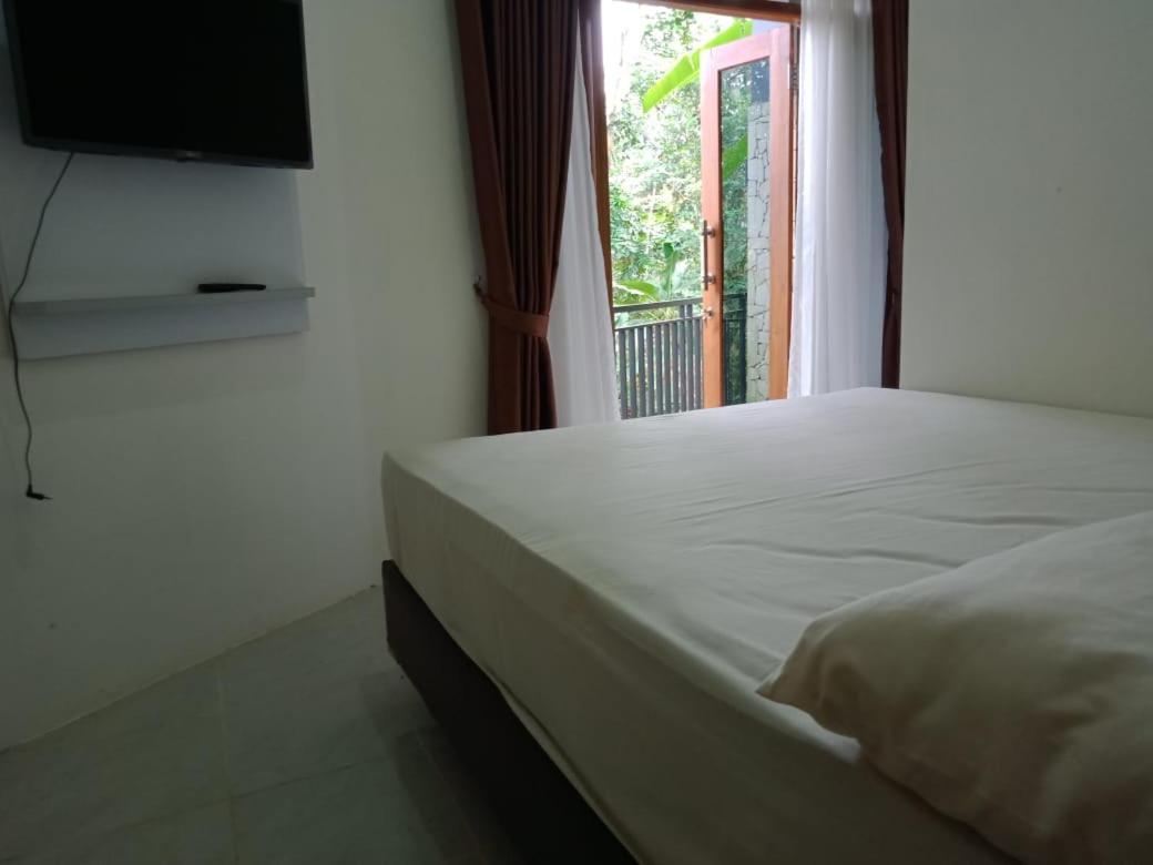 Double Room with Balcony - Photo 3