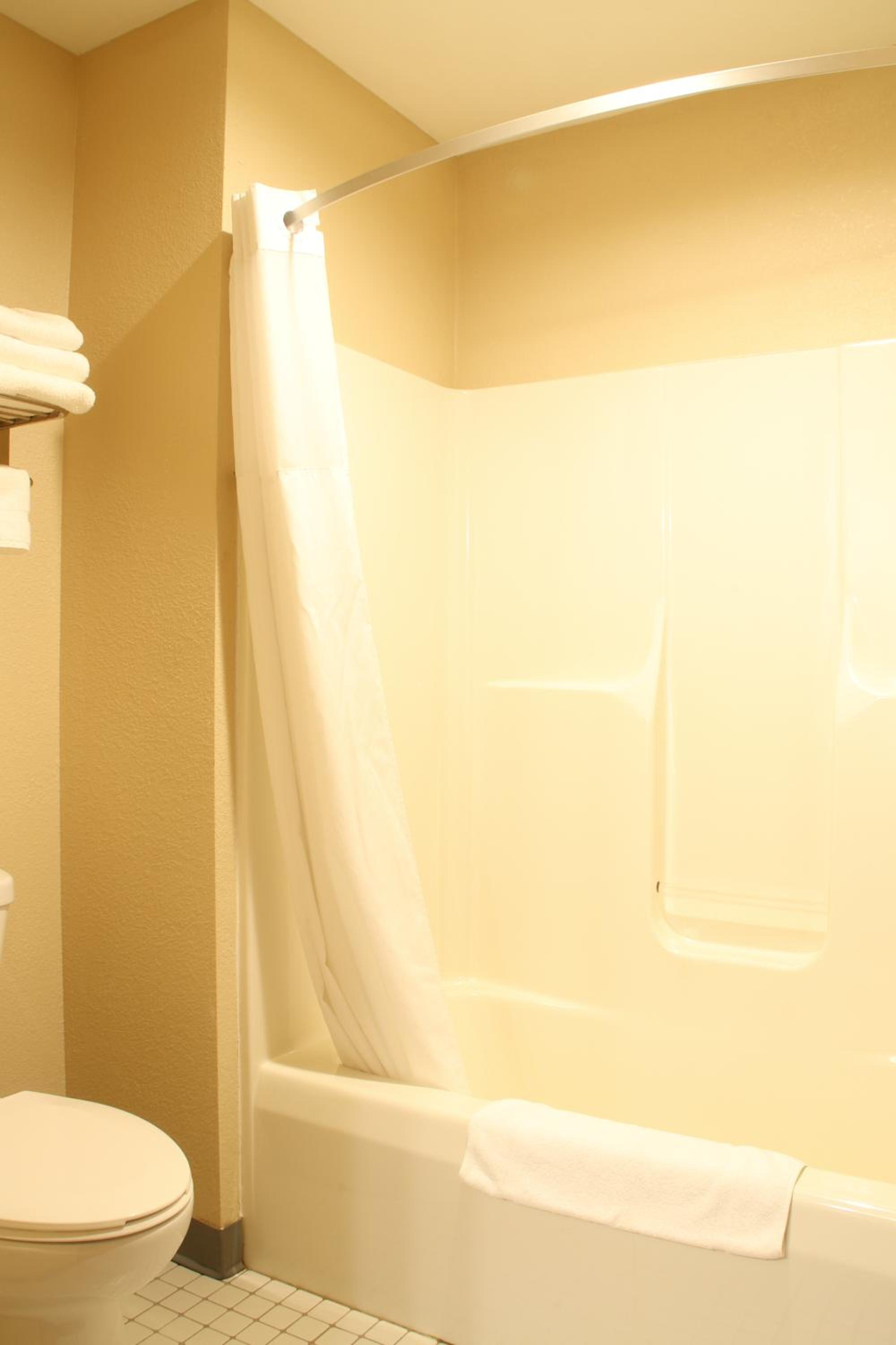 King Studio Suite with Jetted Tub - Non-Smoking - Photo 5