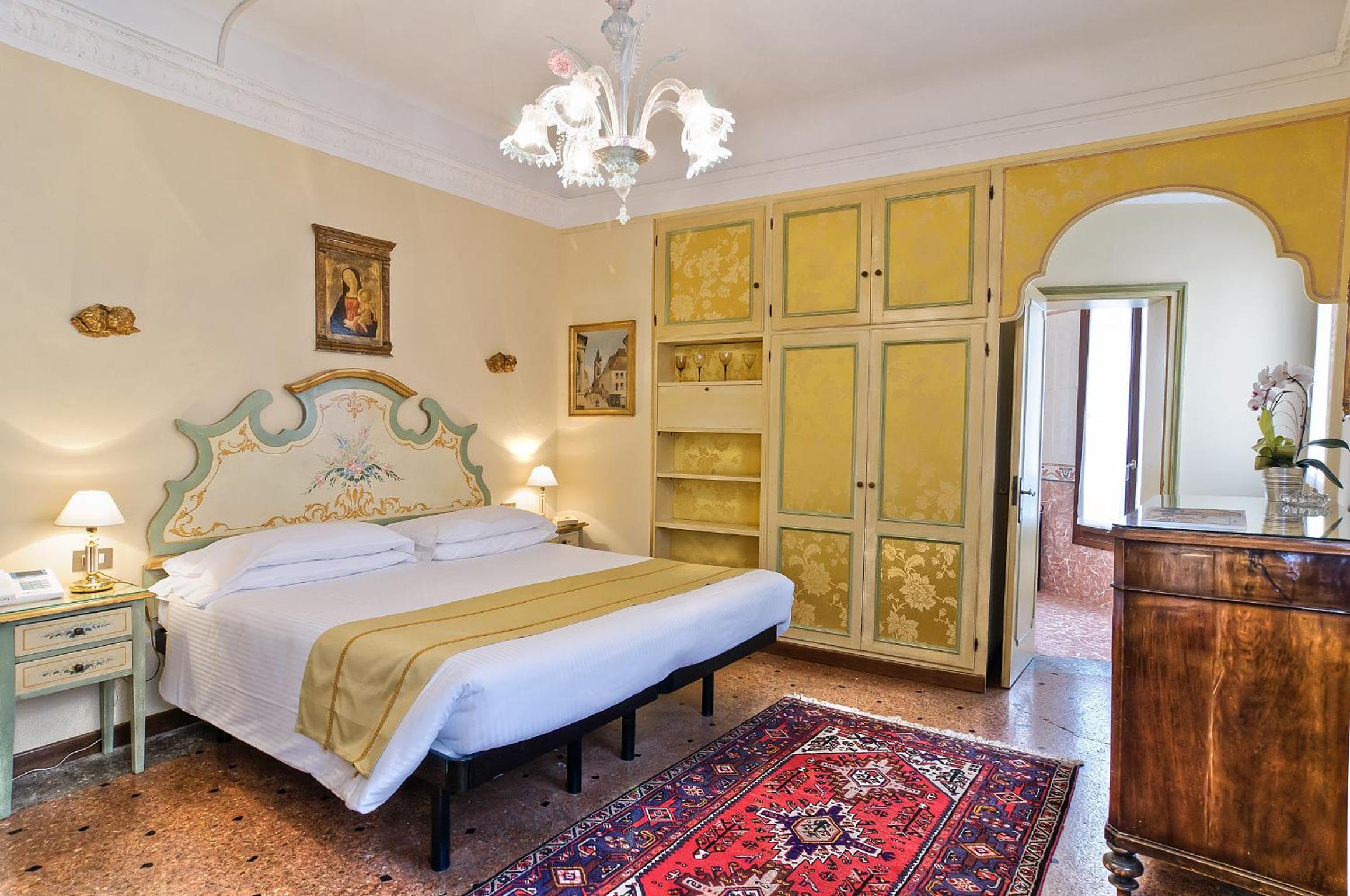 Comfort Double or Twin Room photo 3