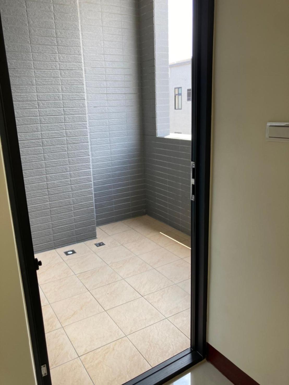 Quadruple Room with Balcony photo 2