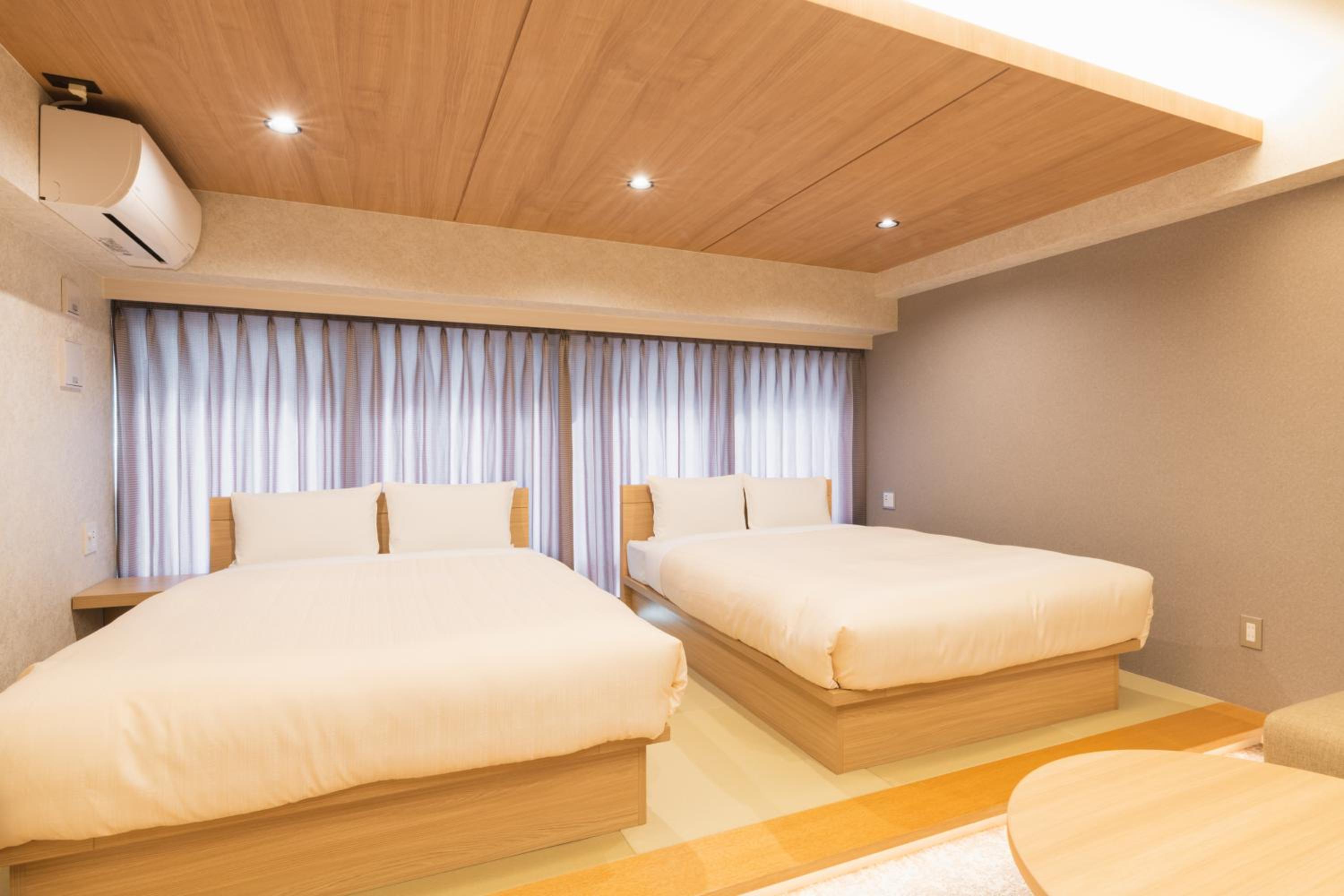 Deluxe Family Room - Photo 1