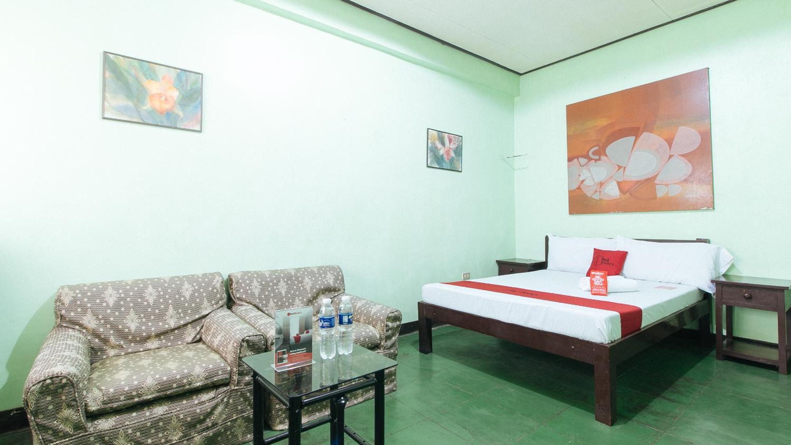 Double Room - Photo 5