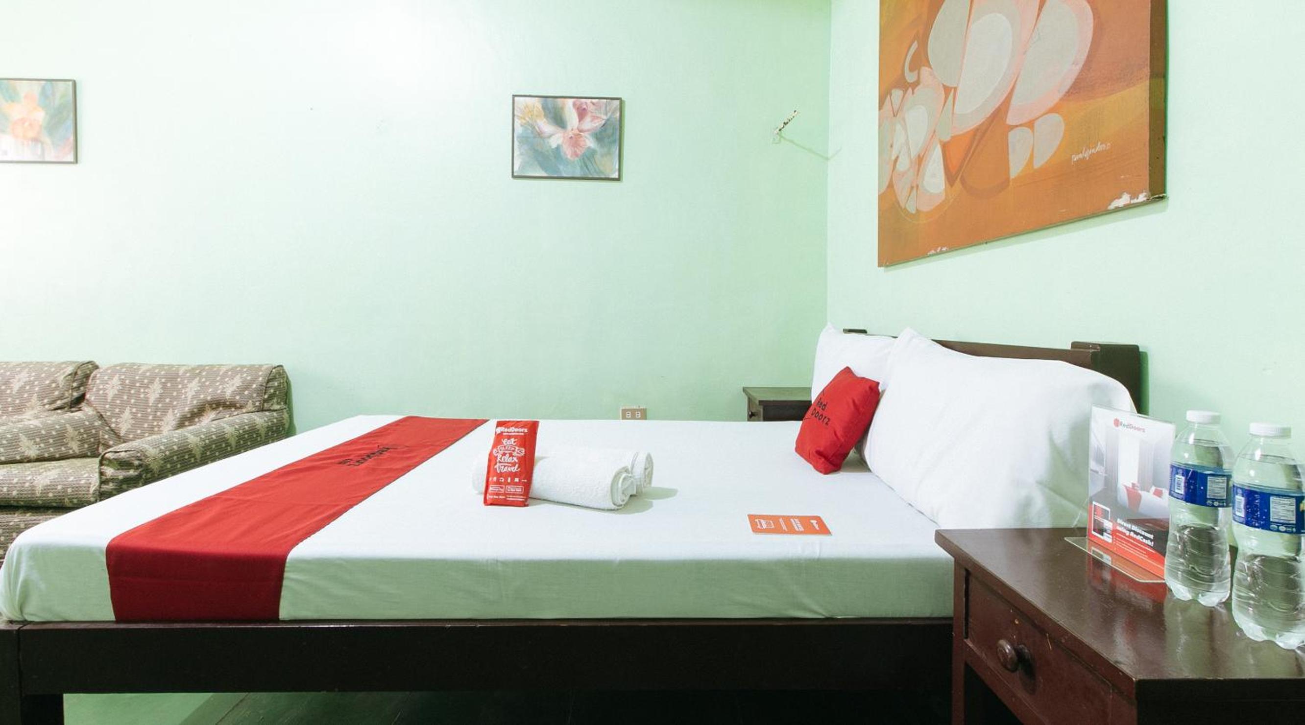 Double Room - Photo 6