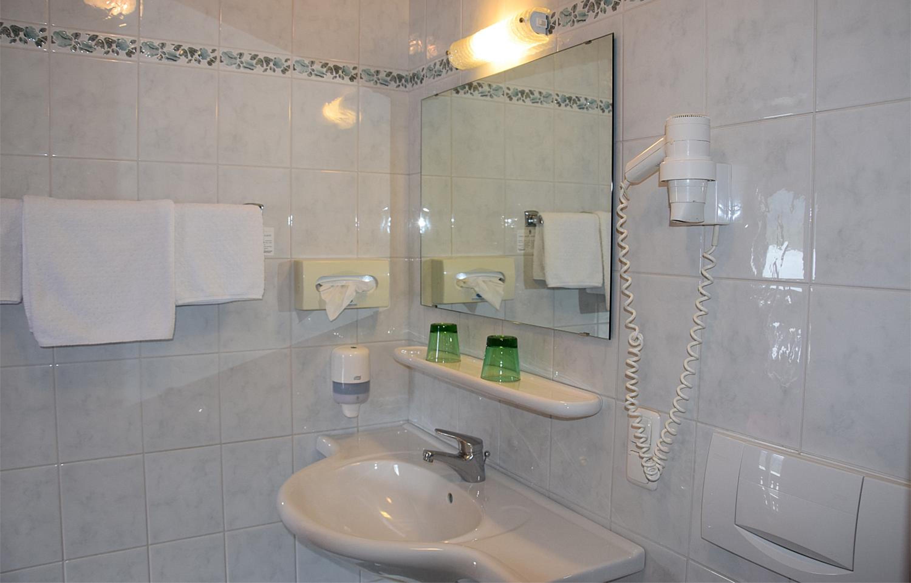 Standard Double Room with Mountain View photo 3