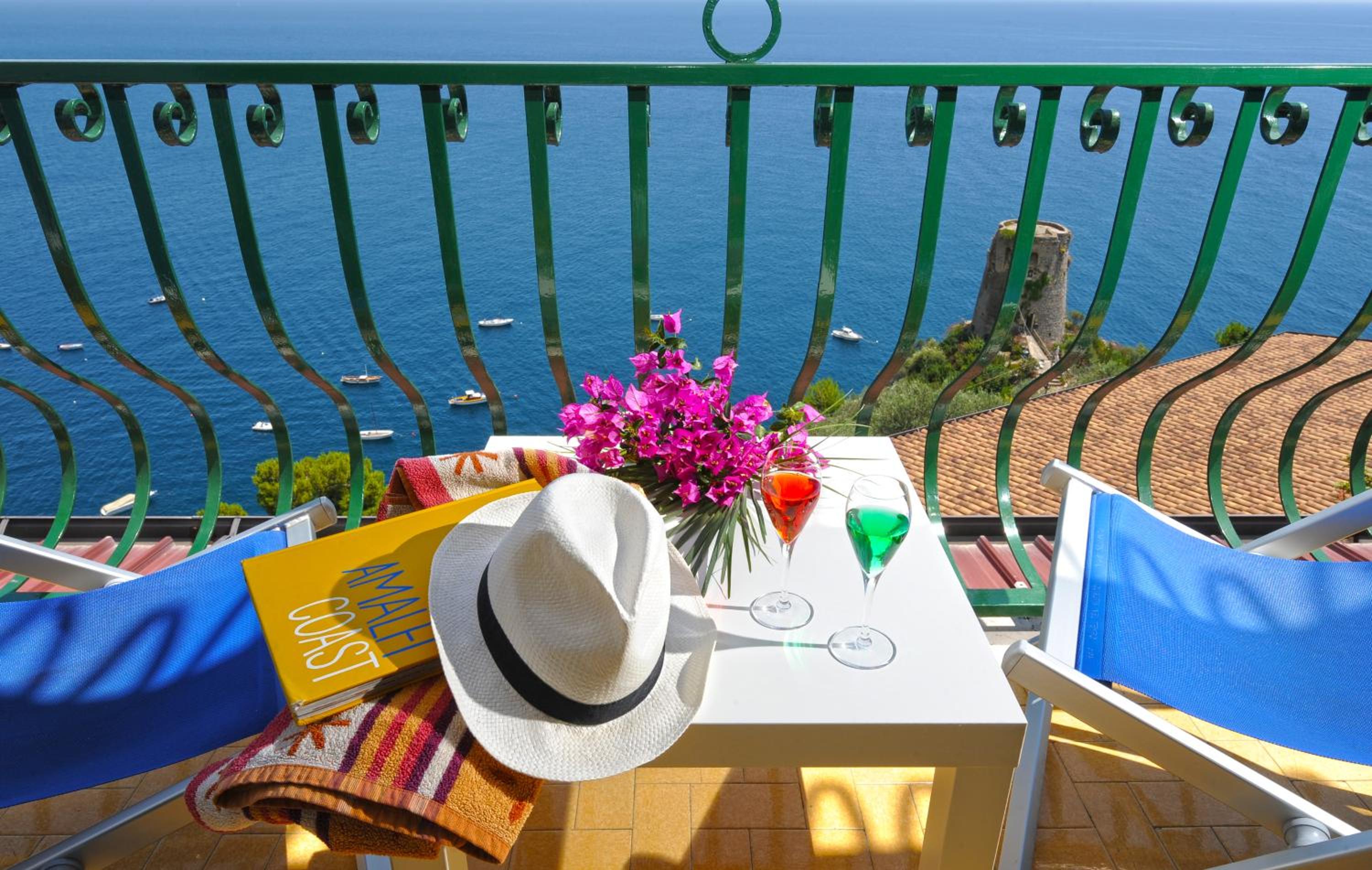 Deluxe Double Room with Sea View - Photo 9