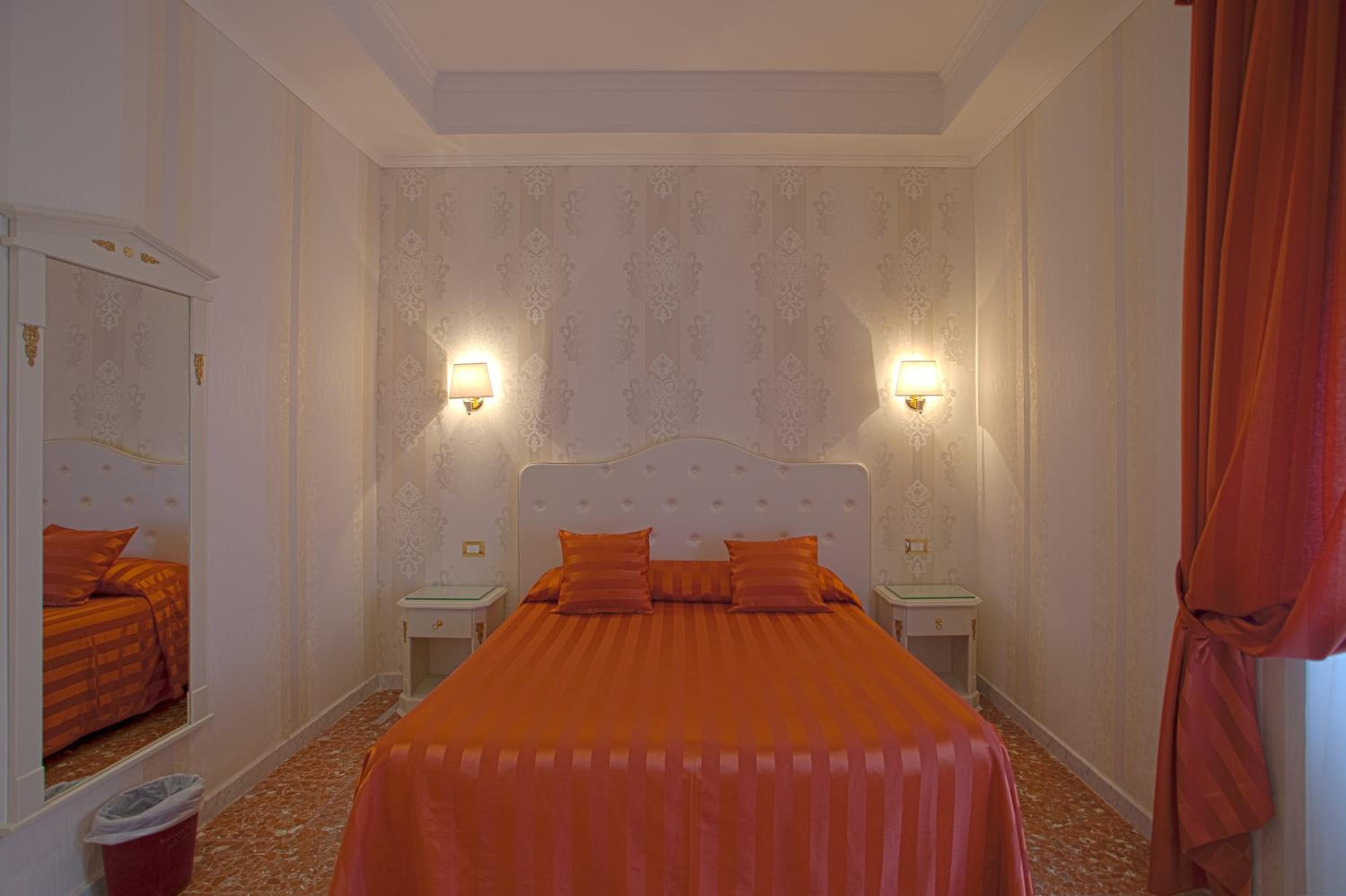 Standard  Double or Twin Room photo 1